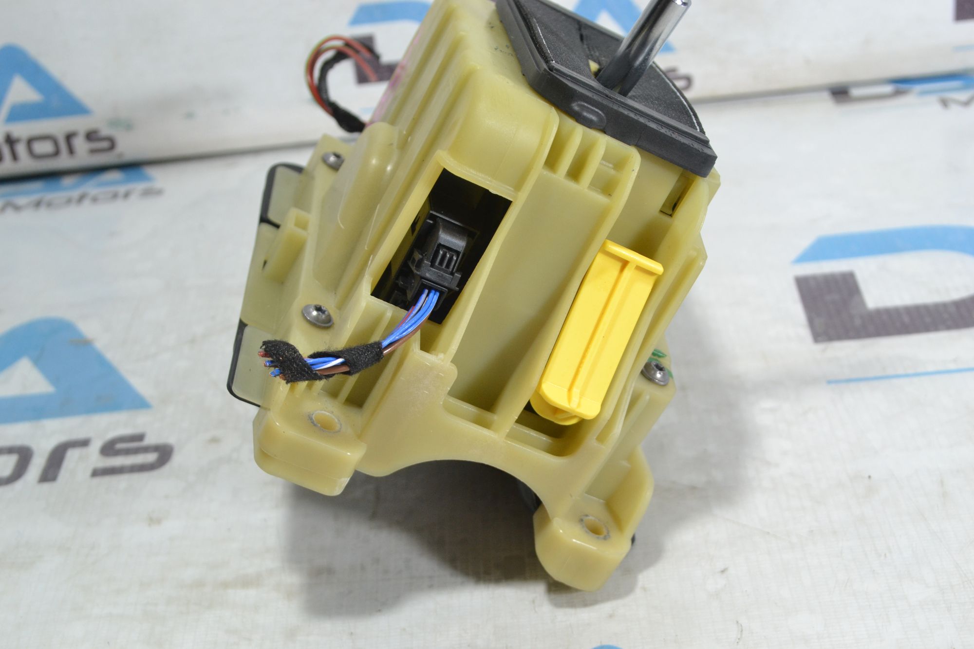 https://ycs.partsauto.market/partsauto-images/thmbs/userImages/b7628e092085f1f91467af1afb6e7630/part/7ec42700-4392-403b-98f4-10d0ac3cfb0d_1781186931301.jpg