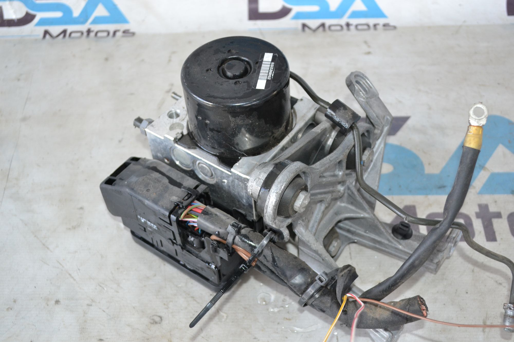 https://ycs.partsauto.market/partsauto-images/thmbs/userImages/b7628e092085f1f91467af1afb6e7630/part/7f04ba43-33e5-42ee-83f3-c4a0e4eeb0a8_1785420224886.jpg