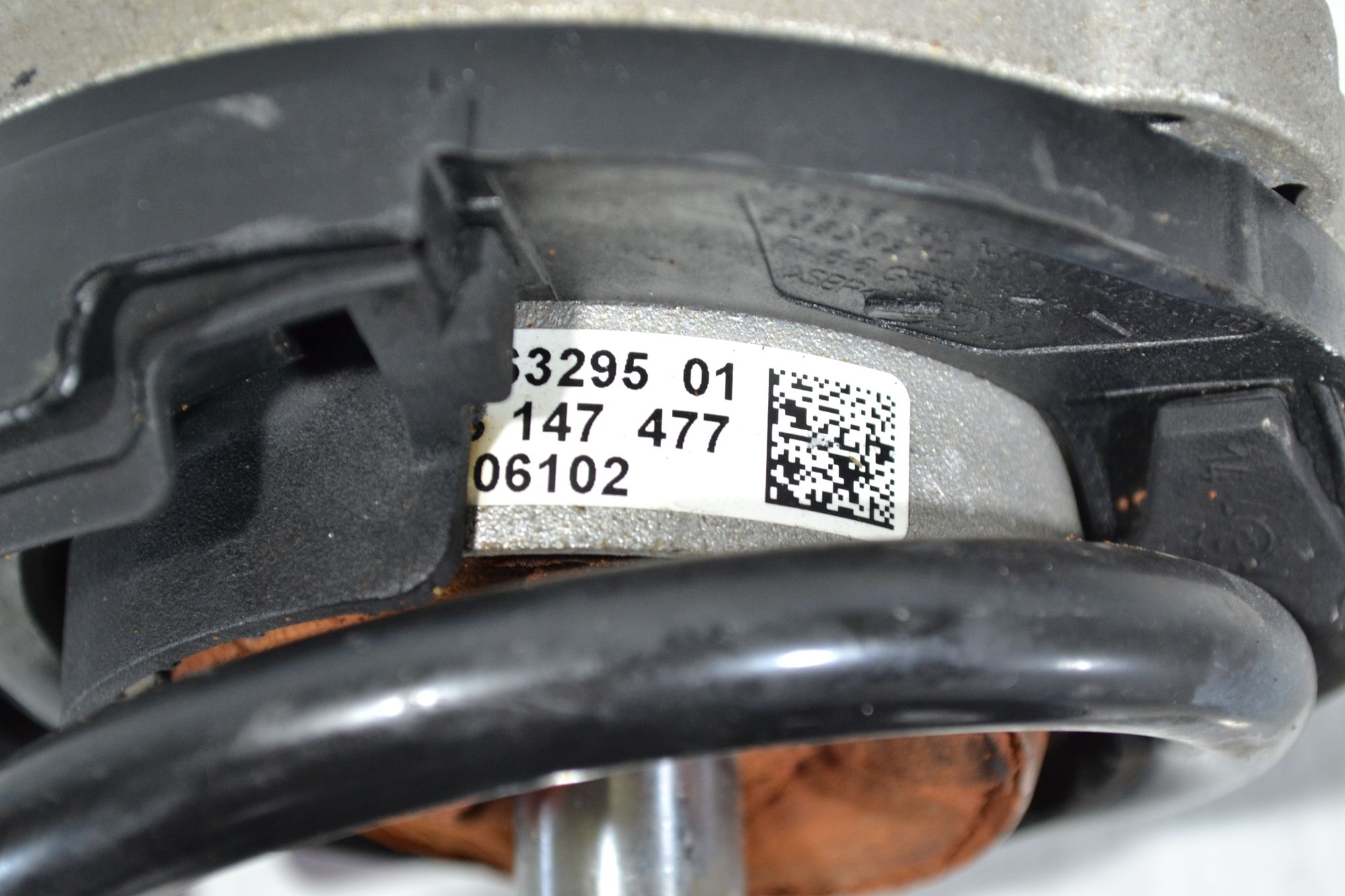 https://ycs.partsauto.market/partsauto-images/thmbs/userImages/b7628e092085f1f91467af1afb6e7630/part/7fa5dc21-598a-4d00-bd17-f12edd0c178a_1779101971211.jpg