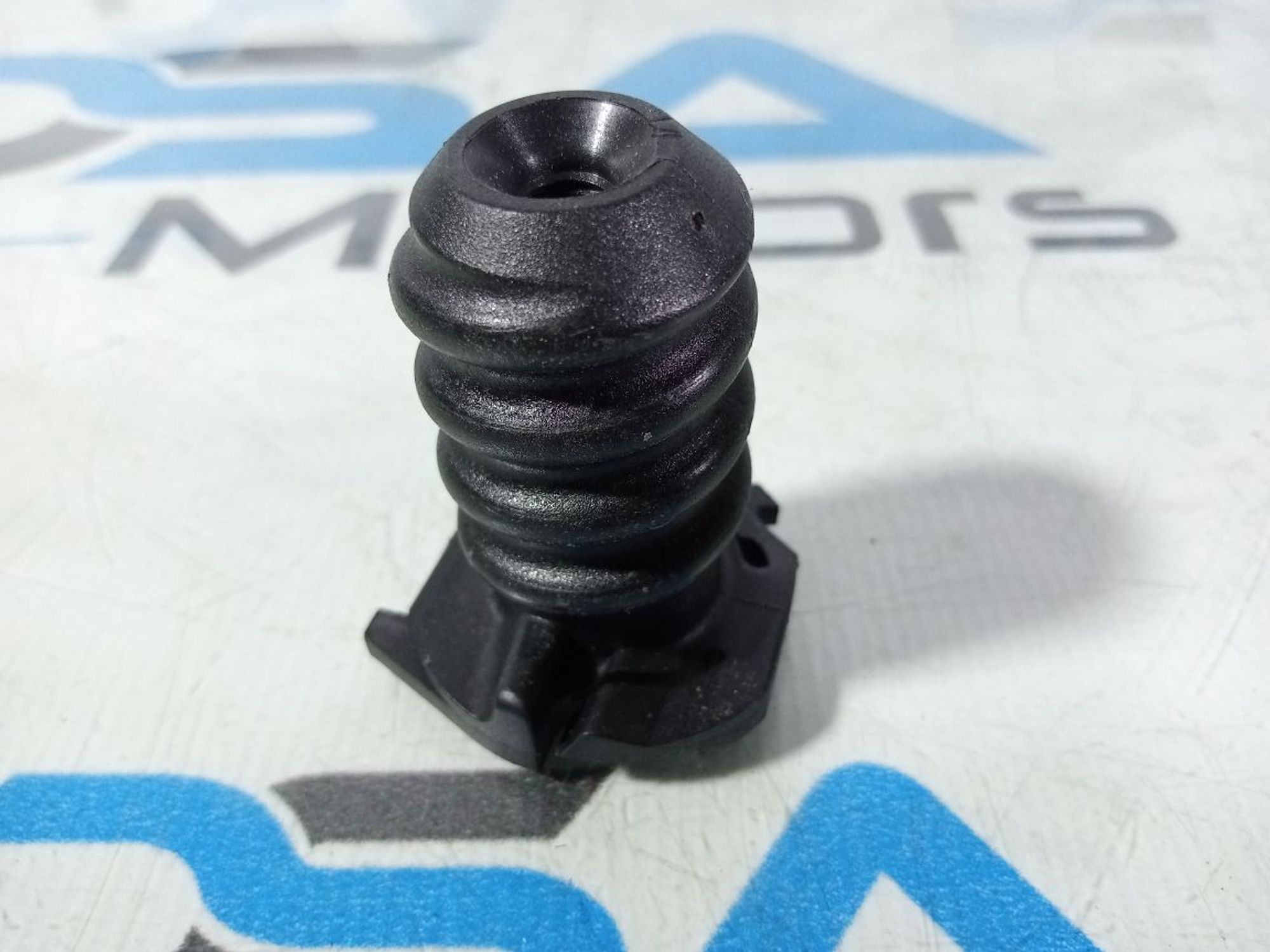 https://ycs.partsauto.market/partsauto-images/thmbs/userImages/b7628e092085f1f91467af1afb6e7630/part/809583b8-da2f-4405-bd5c-e84fc10cc3b1_1742647030834.jpg