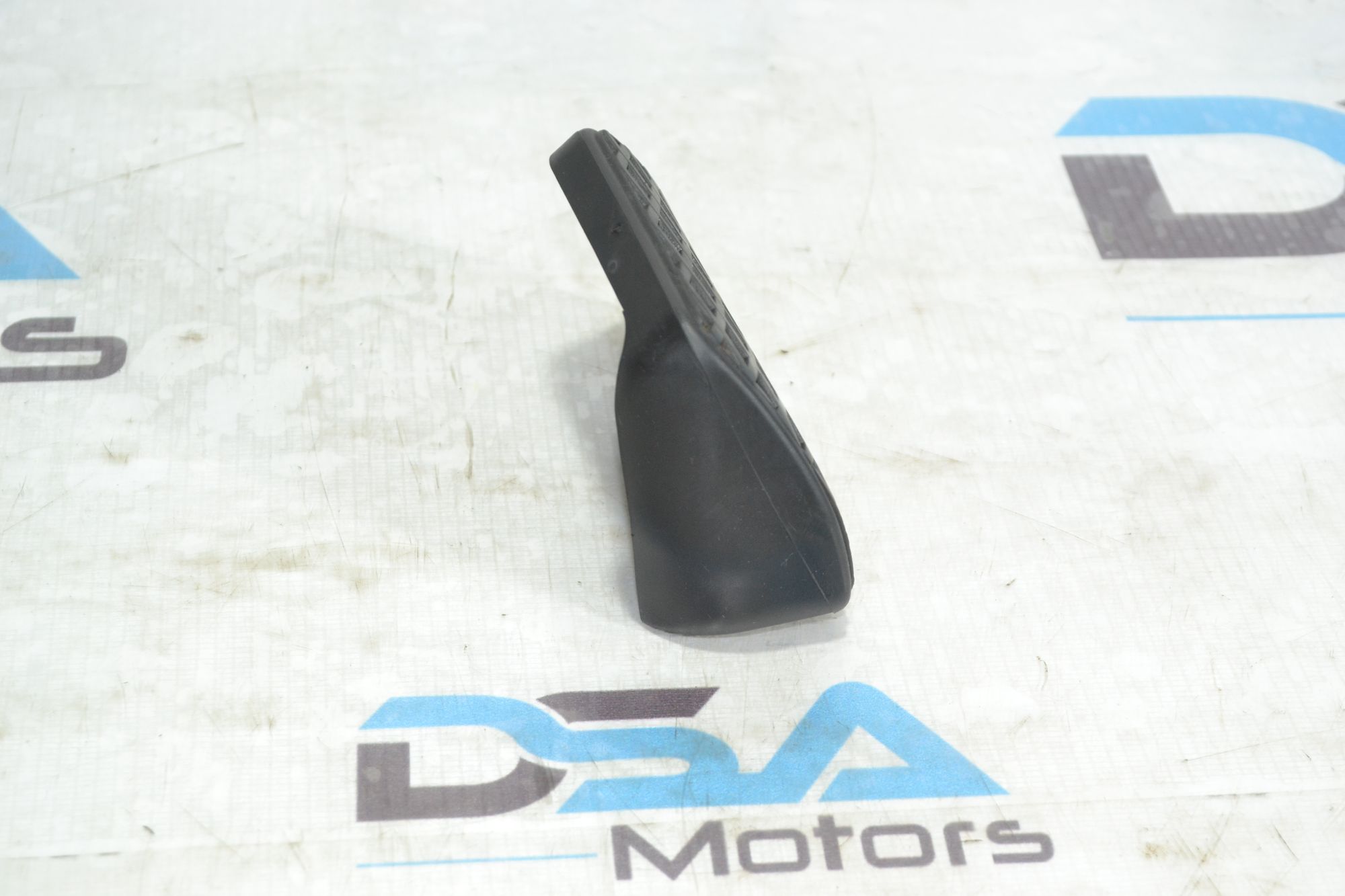 https://ycs.partsauto.market/partsauto-images/thmbs/userImages/b7628e092085f1f91467af1afb6e7630/part/80c5224d-7edf-4d55-9dc6-47b7bd136c99_1781250540875.jpg