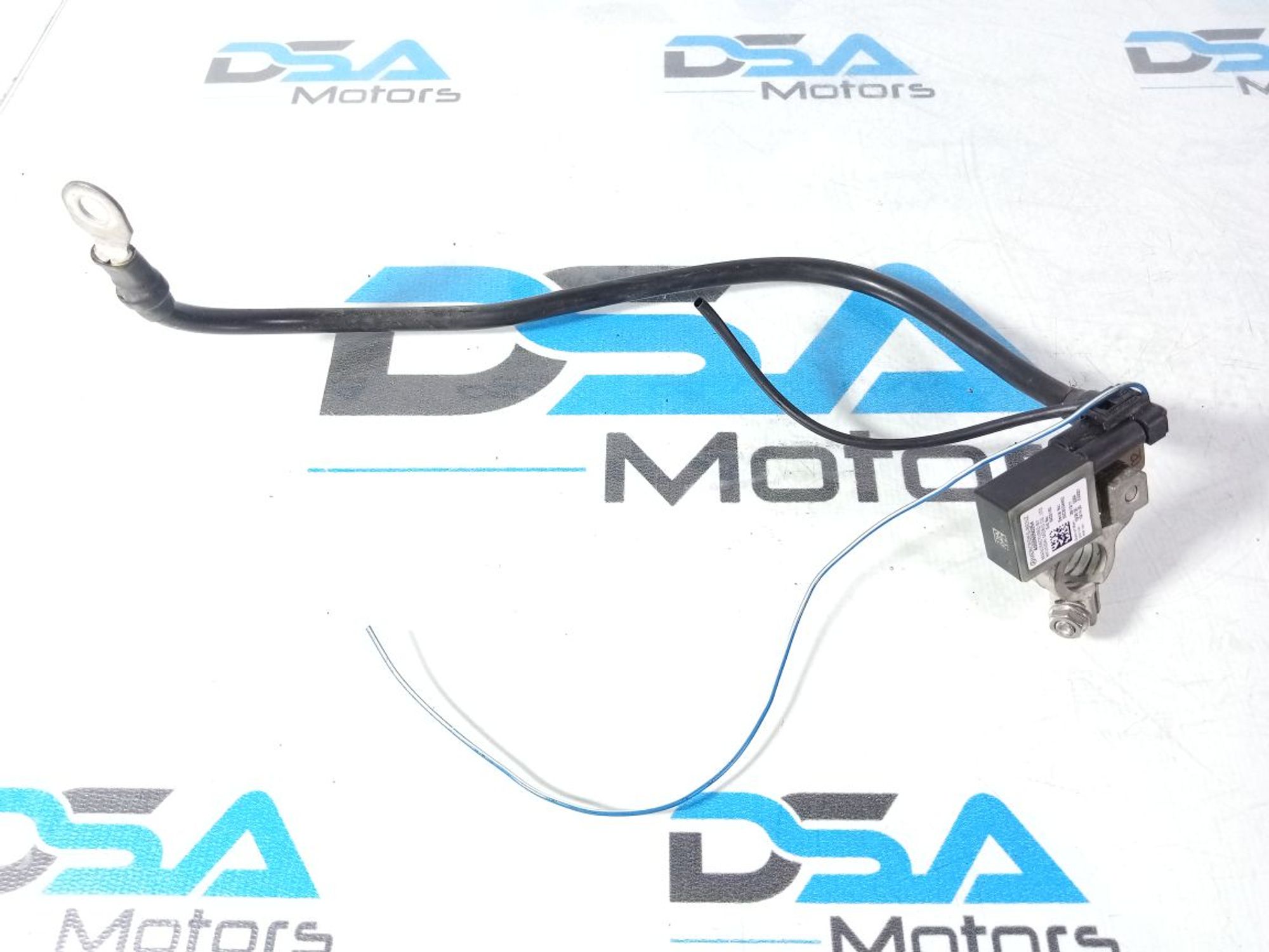 https://ycs.partsauto.market/partsauto-images/thmbs/userImages/b7628e092085f1f91467af1afb6e7630/part/811e5c56-6134-44ed-ad62-f89ac29806eb_1740751265376.jpg