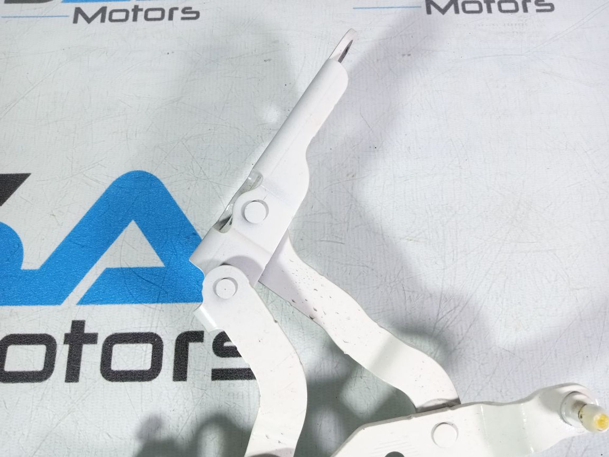 https://ycs.partsauto.market/partsauto-images/thmbs/userImages/b7628e092085f1f91467af1afb6e7630/part/816c1b95-7d9b-4395-a3a9-d16883ef47be_1746018900173.jpg
