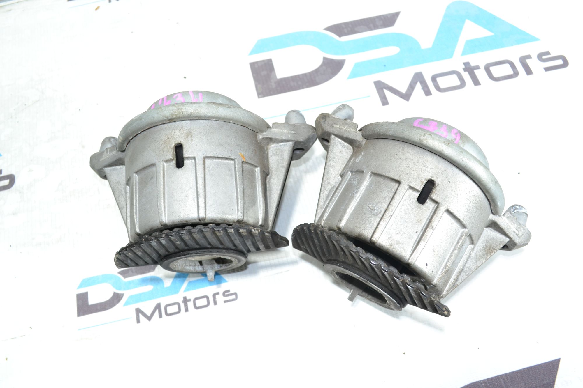 https://ycs.partsauto.market/partsauto-images/thmbs/userImages/b7628e092085f1f91467af1afb6e7630/part/8229e474-5adf-4505-87b2-f61e4058b4fb_1779973345050.jpg