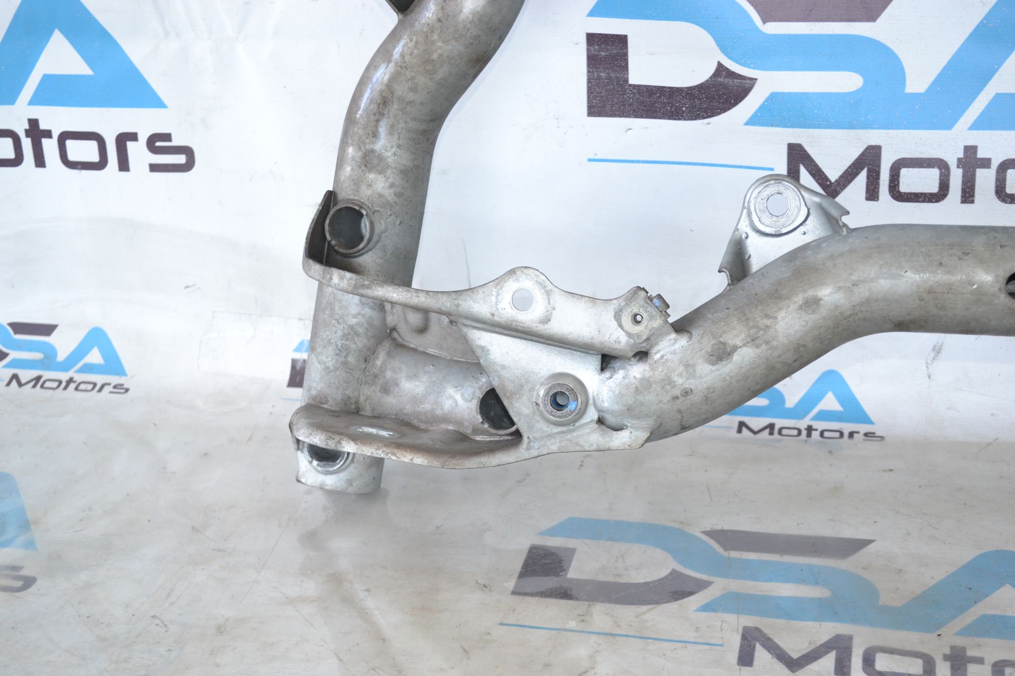 https://ycs.partsauto.market/partsauto-images/thmbs/userImages/b7628e092085f1f91467af1afb6e7630/part/8246de5c-c04d-4fdd-901e-195de2b87ccb_1785409062140.jpg
