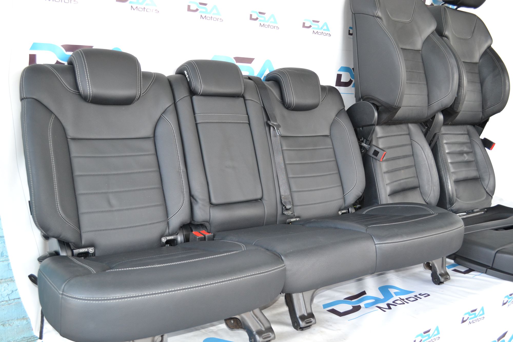 https://ycs.partsauto.market/partsauto-images/thmbs/userImages/b7628e092085f1f91467af1afb6e7630/part/8256ce9e-8b02-45a8-acc7-565999e4ba89_1783690929829.jpg