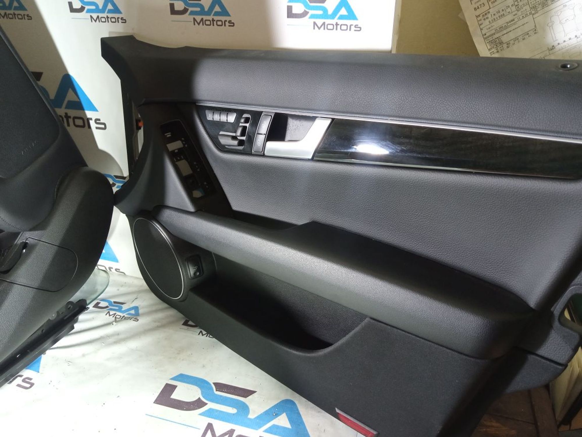 https://ycs.partsauto.market/partsauto-images/thmbs/userImages/b7628e092085f1f91467af1afb6e7630/part/8261e698-c6de-41e4-a0b7-1d74cf3c790a_1736840679024.jpg