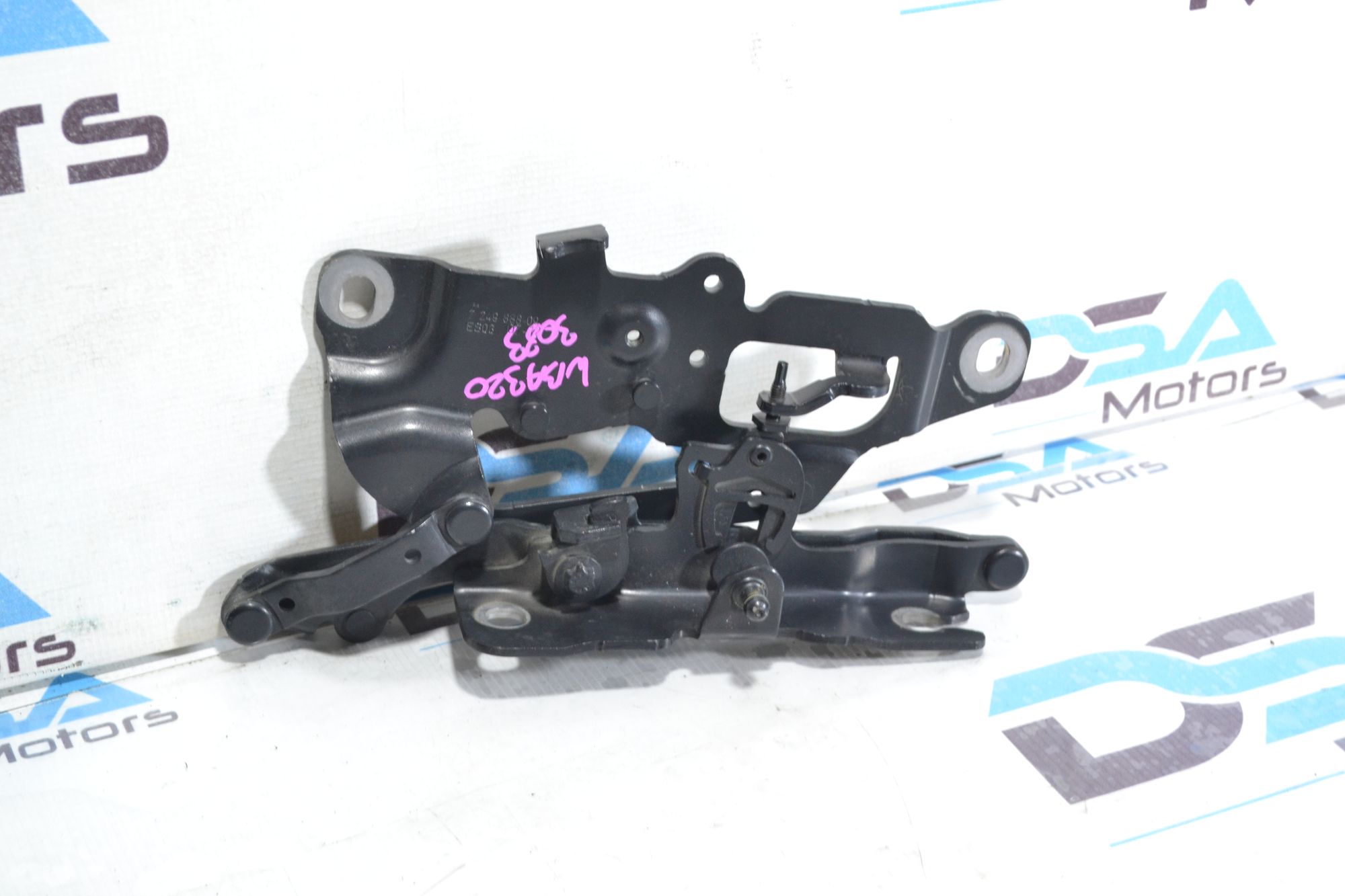 Петля капота правая оригинал BMW F10 из Японии, 1900 рублей, Кореновск