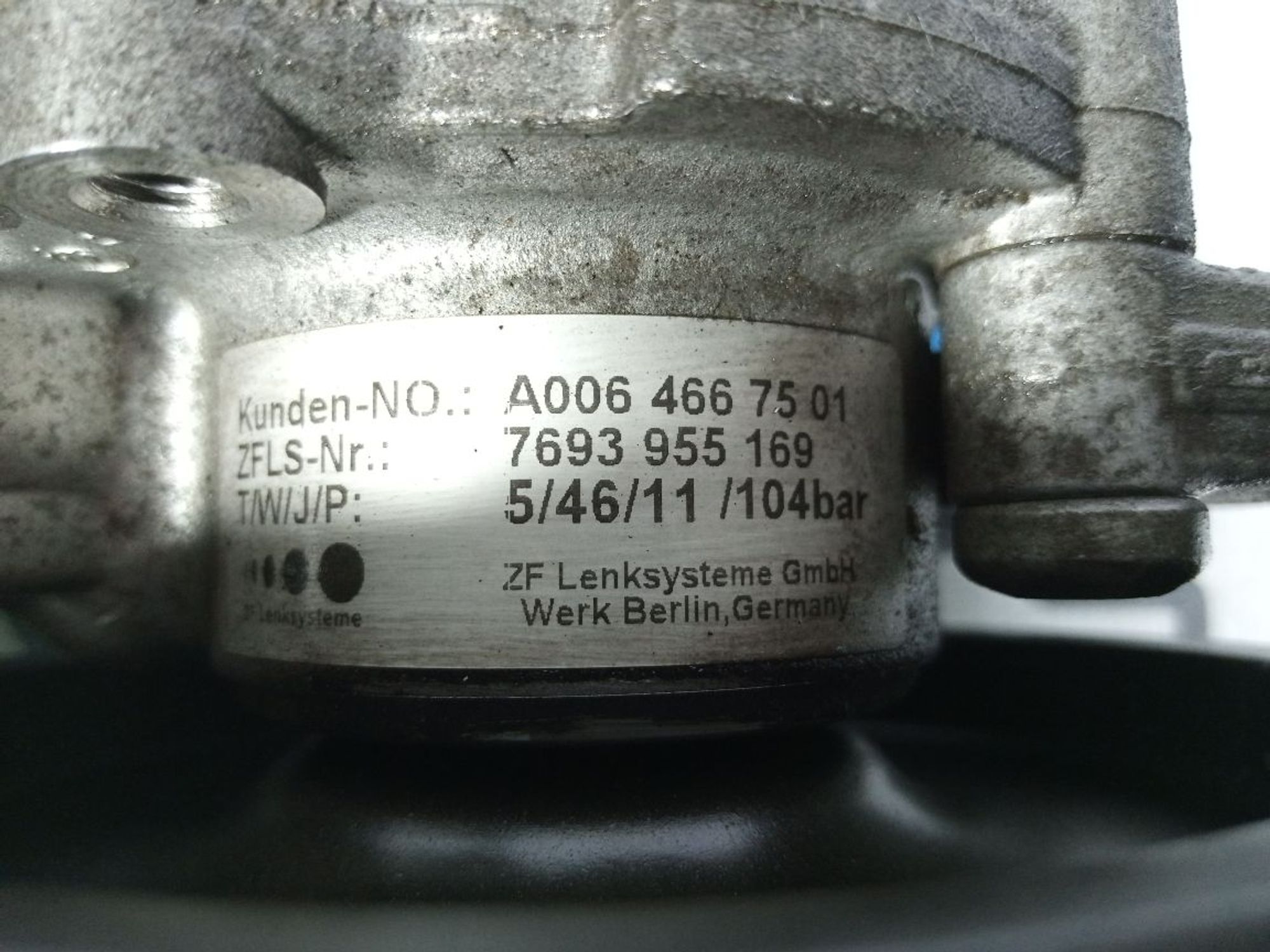 https://ycs.partsauto.market/partsauto-images/thmbs/userImages/b7628e092085f1f91467af1afb6e7630/part/82795601-d90c-447f-89a5-eb9f50794212_1744737852216.jpg