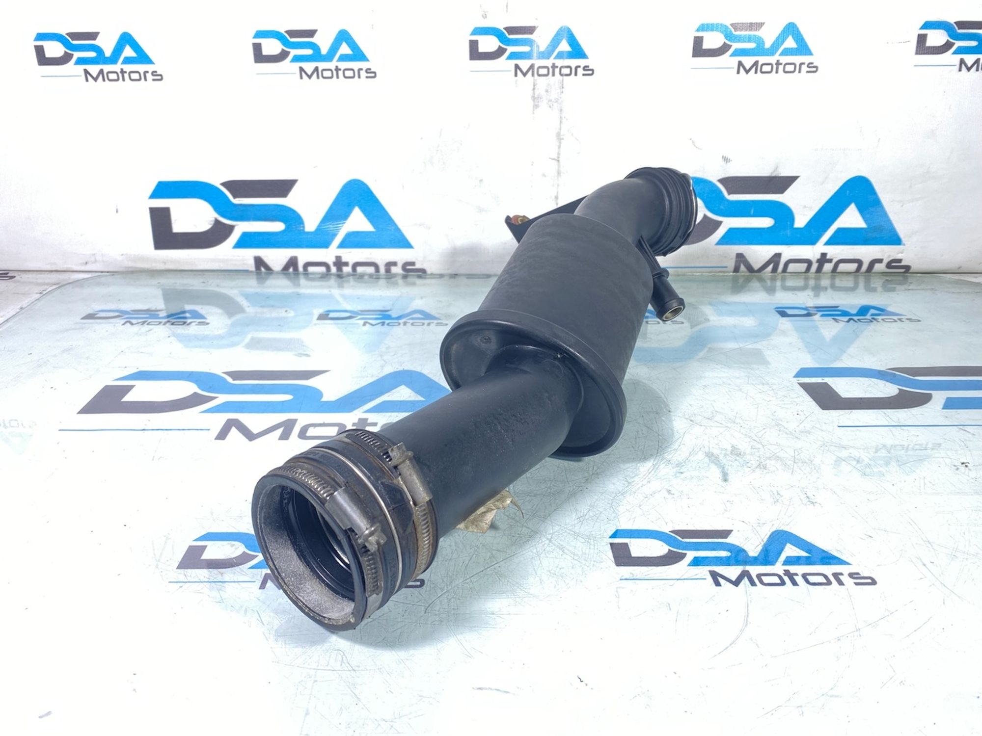 https://ycs.partsauto.market/partsauto-images/thmbs/userImages/b7628e092085f1f91467af1afb6e7630/part/8312678c-0a4d-40c9-ab58-005cf5ce7c4e_1734687803619.jpg