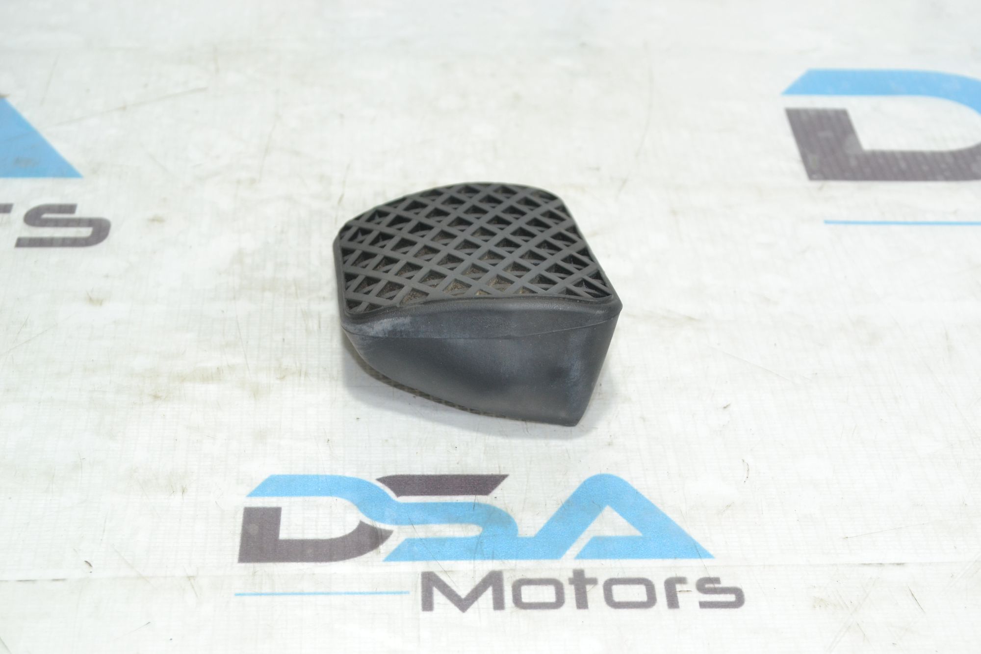 https://ycs.partsauto.market/partsauto-images/thmbs/userImages/b7628e092085f1f91467af1afb6e7630/part/83d95b4e-049b-479a-9371-27e238b145be_1781243265617.jpg