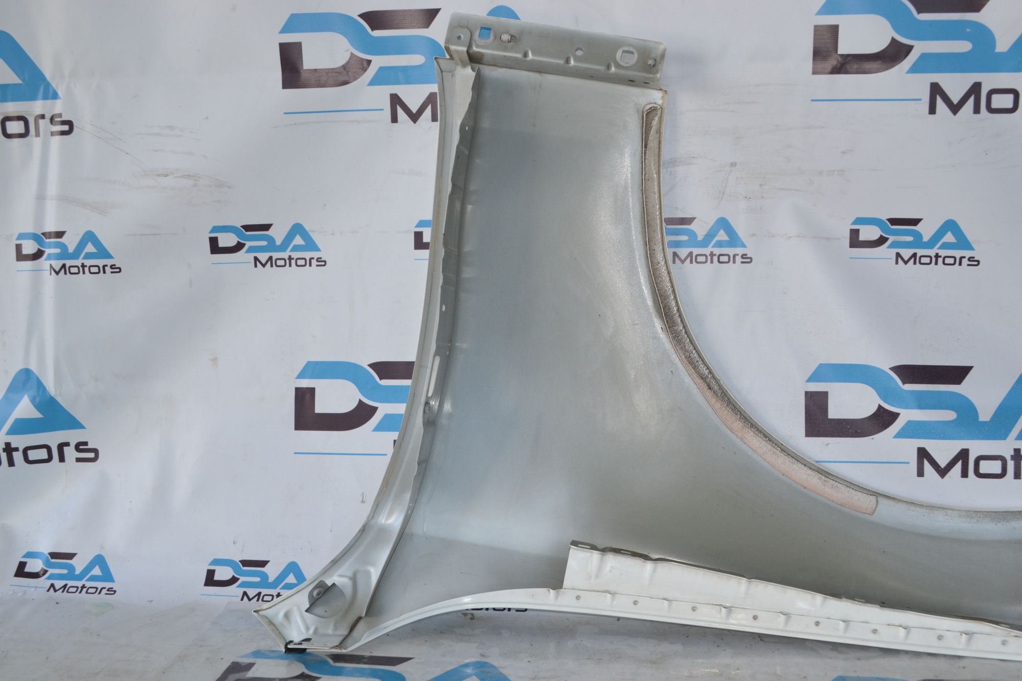https://ycs.partsauto.market/partsauto-images/thmbs/userImages/b7628e092085f1f91467af1afb6e7630/part/8426512b-4c52-4100-ab0a-32300c567b51_1782913787077.jpg
