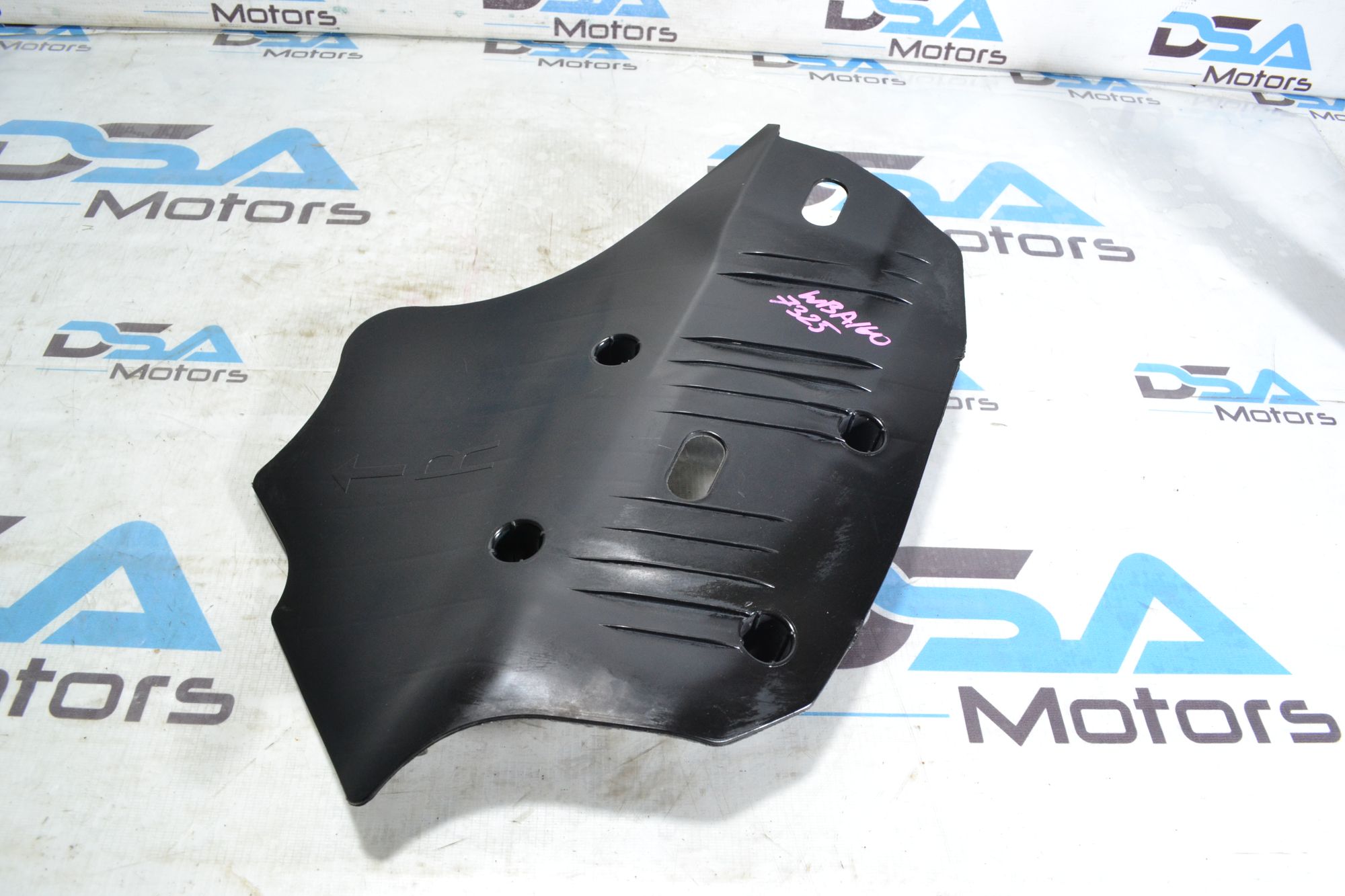 Защита задняя правая оригинал BMW F20/F21/F30/F31/F34 из Японии, 900 рублей, Кореновск