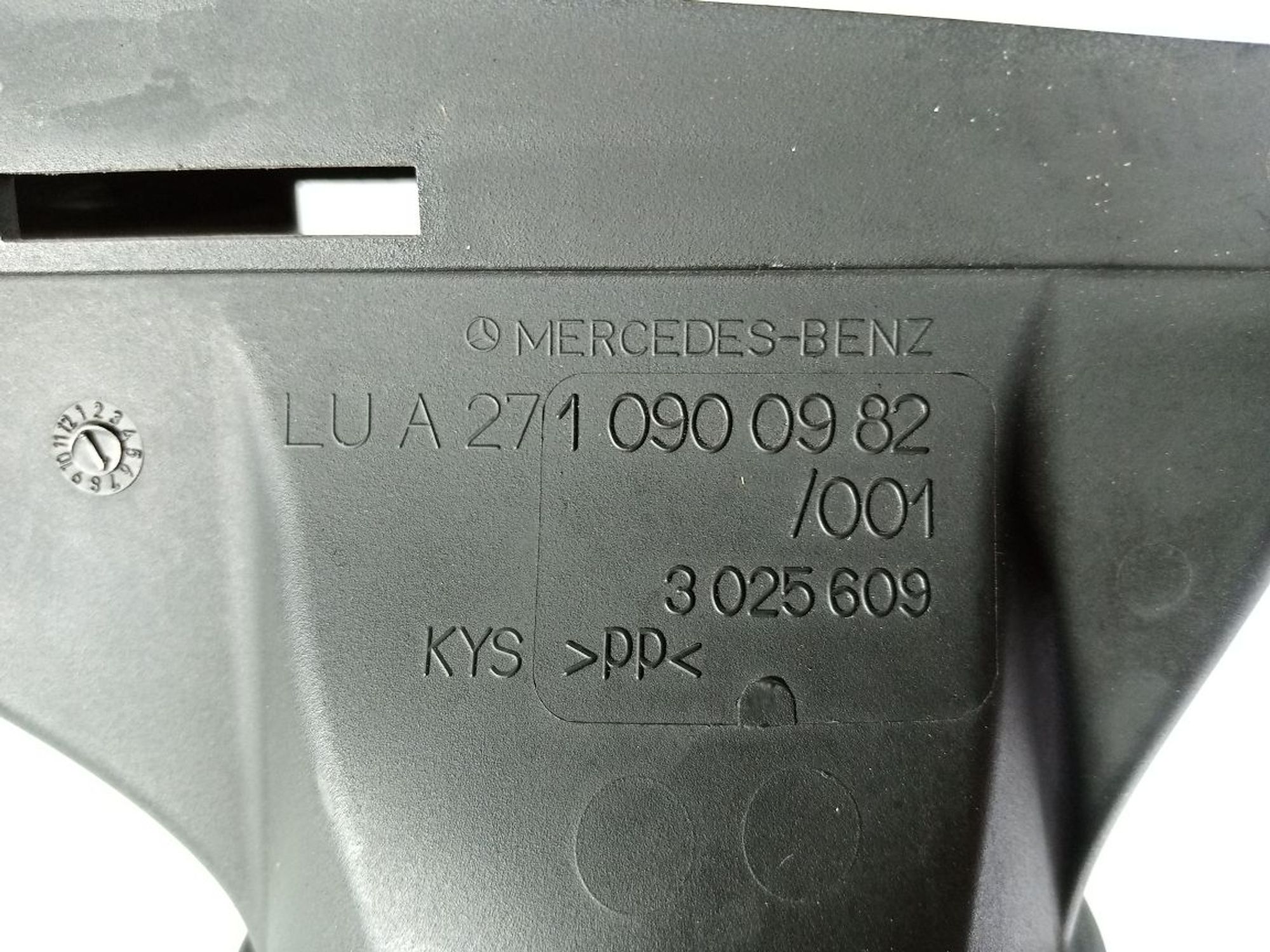 https://ycs.partsauto.market/partsauto-images/thmbs/userImages/b7628e092085f1f91467af1afb6e7630/part/84d197b7-f66f-473c-8610-ab23848a5592_1737971586890.jpg