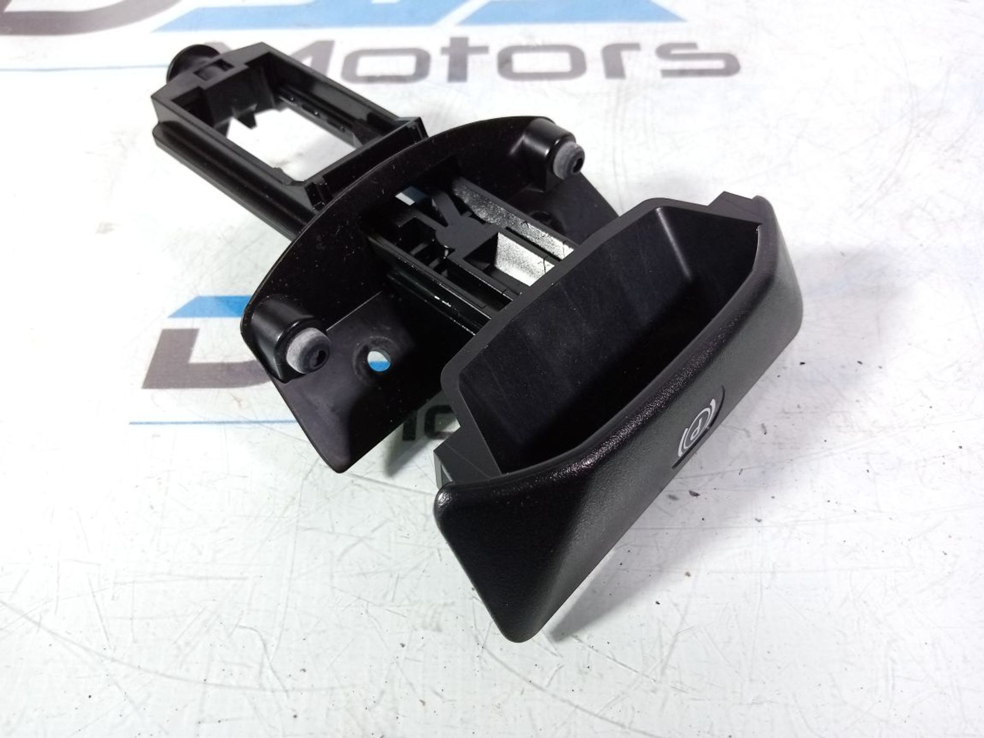 https://ycs.partsauto.market/partsauto-images/thmbs/userImages/b7628e092085f1f91467af1afb6e7630/part/84fd3412-b78d-411d-9fff-9f27d5dcf9c1_1737109640885.jpg