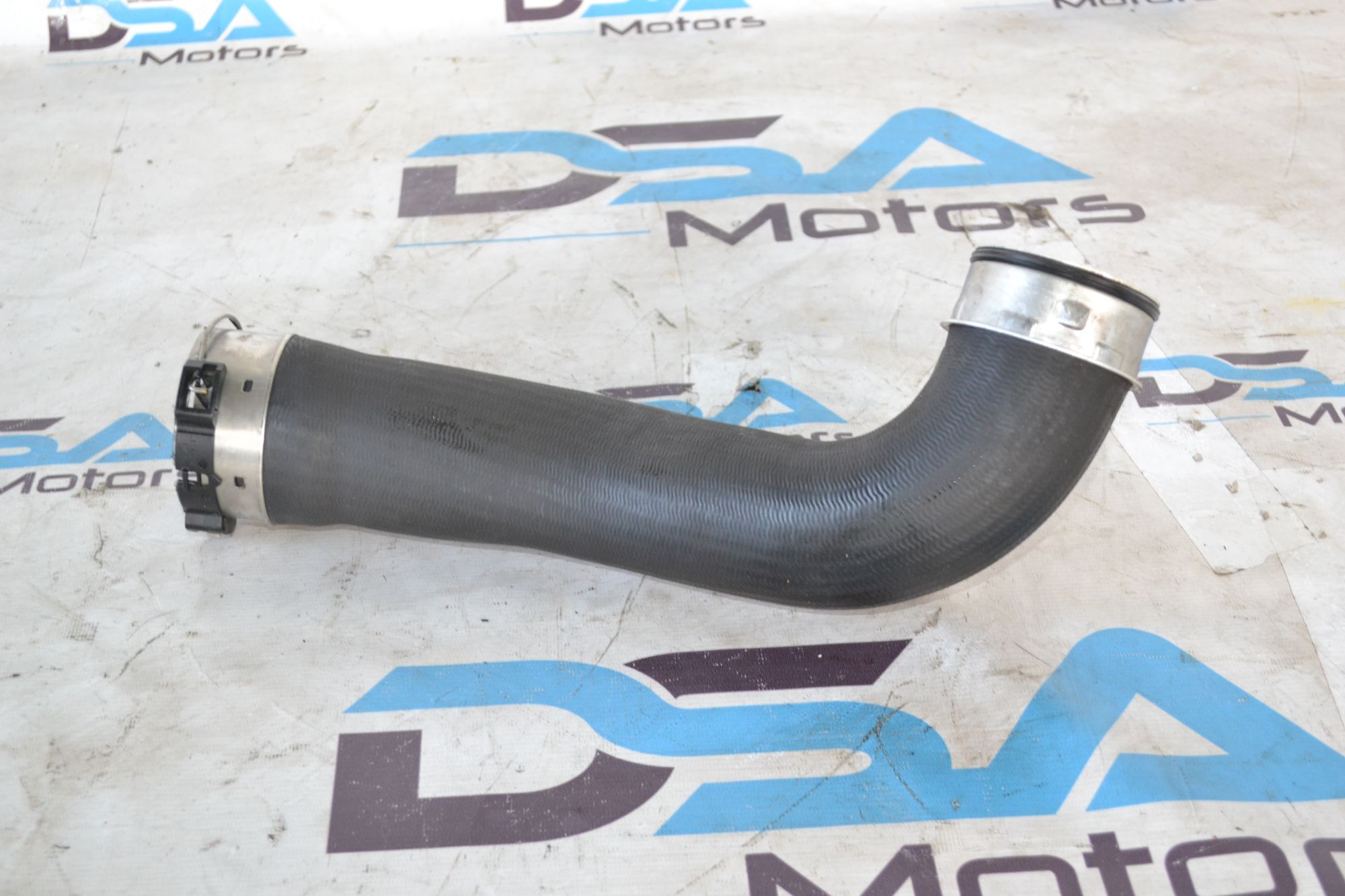 https://ycs.partsauto.market/partsauto-images/thmbs/userImages/b7628e092085f1f91467af1afb6e7630/part/85a29b80-c544-4f74-a796-5d234f85ebcf_1785226017509.jpg
