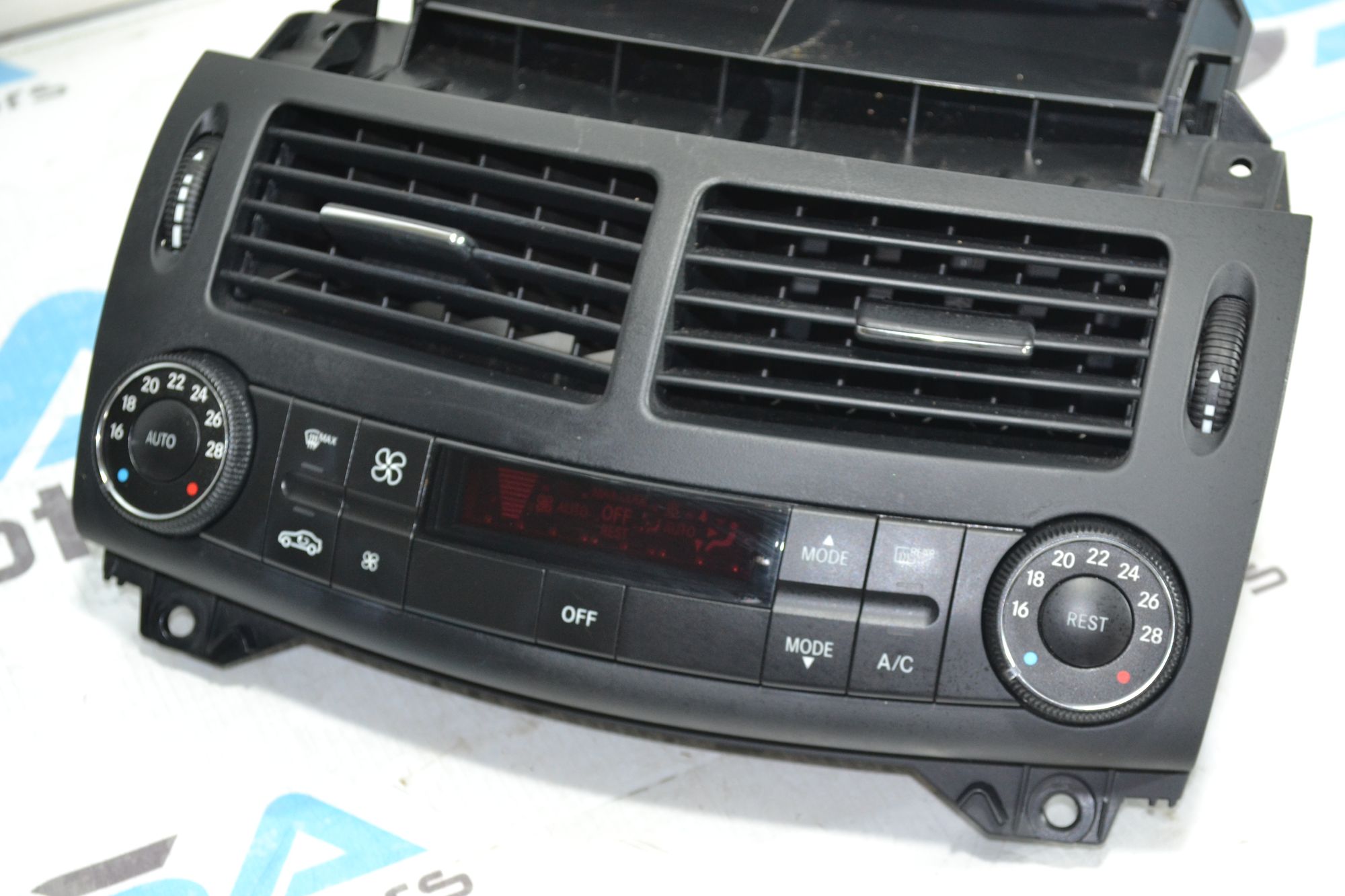 https://ycs.partsauto.market/partsauto-images/thmbs/userImages/b7628e092085f1f91467af1afb6e7630/part/862e5a2d-e5fb-47a6-b562-3eedb5eff718_1780379743024.jpg