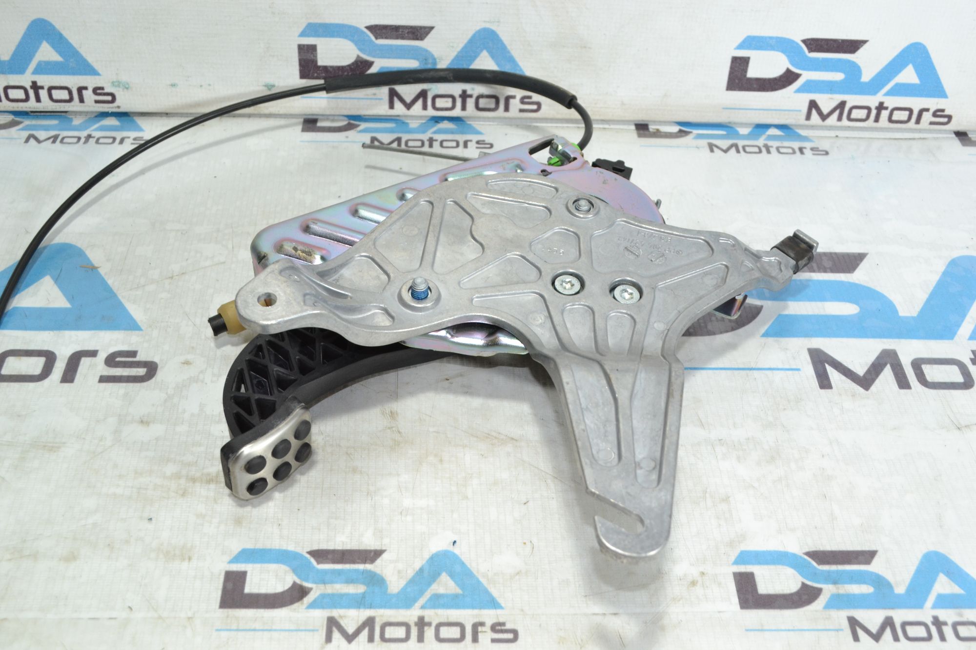 https://ycs.partsauto.market/partsauto-images/thmbs/userImages/b7628e092085f1f91467af1afb6e7630/part/86a7e6ce-f2ef-46fb-9ad3-ee442832e07e_1781270227588.jpg