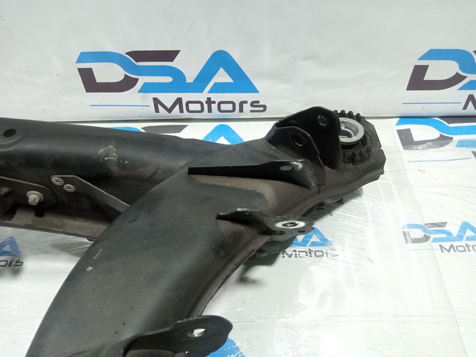https://ycs.partsauto.market/partsauto-images/thmbs/userImages/b7628e092085f1f91467af1afb6e7630/part/86ac00b7-c9ec-48e0-8bc7-168d13547228_1749716616559.jpg