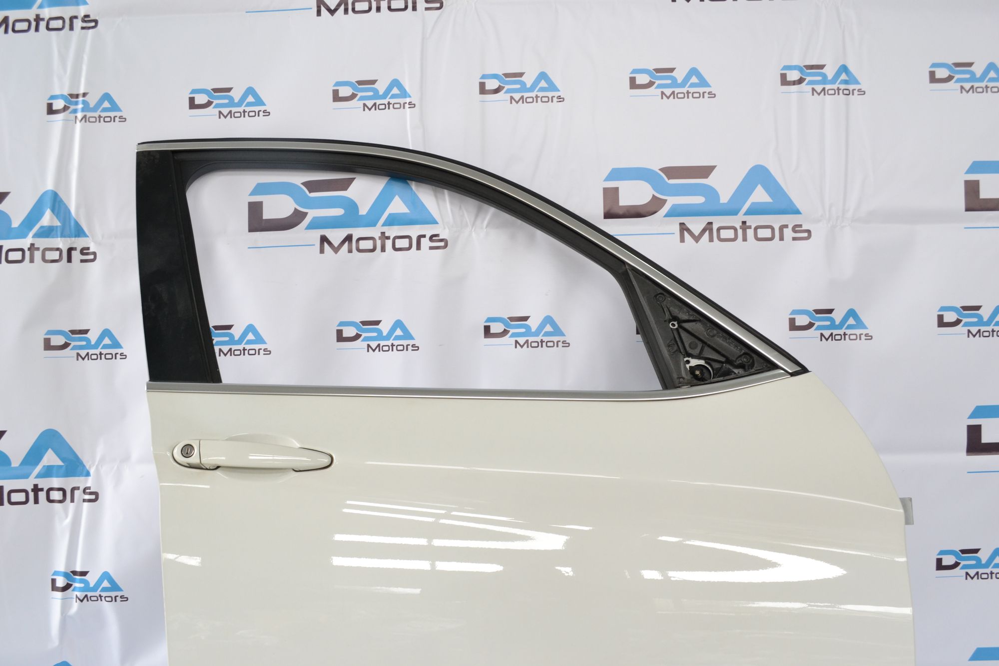 https://ycs.partsauto.market/partsauto-images/thmbs/userImages/b7628e092085f1f91467af1afb6e7630/part/86bb9787-396e-43cd-801e-8580ef42fb93_1777031379751.jpg