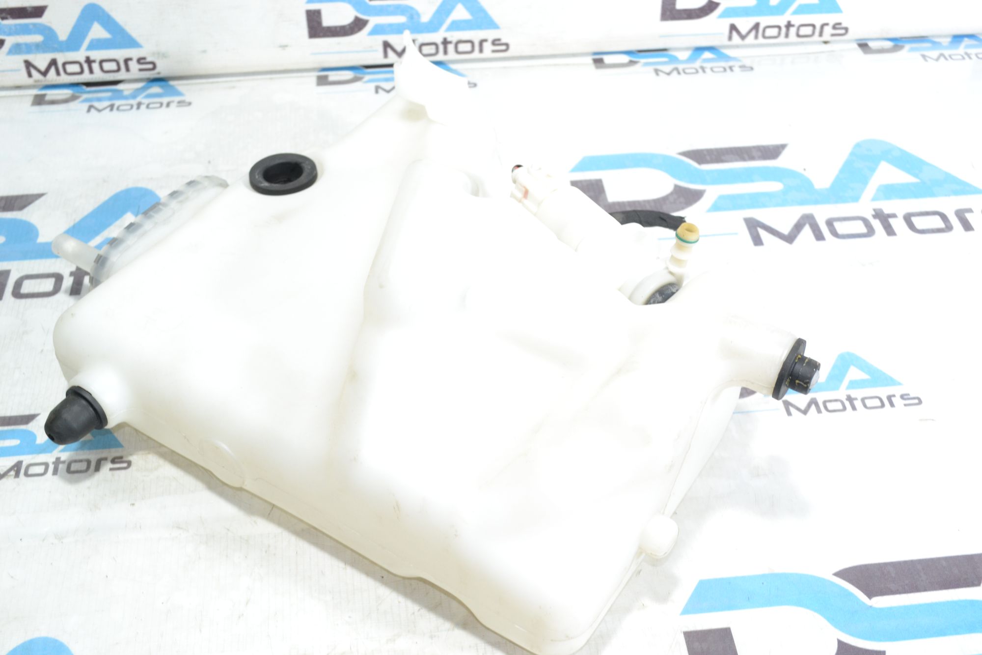 https://ycs.partsauto.market/partsauto-images/thmbs/userImages/b7628e092085f1f91467af1afb6e7630/part/86bdb81c-8725-4f9d-b9c0-913c4ea5b5fc_1780550747093.jpg