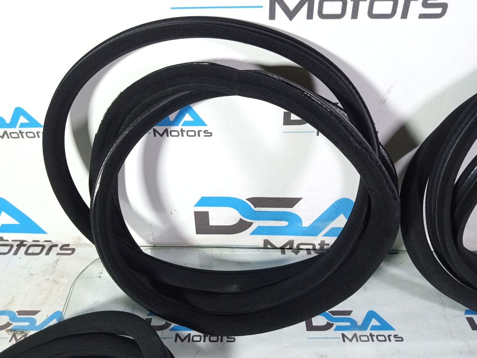 https://ycs.partsauto.market/partsauto-images/thmbs/userImages/b7628e092085f1f91467af1afb6e7630/part/873d7511-b849-4f06-9ac0-f5d2887203ba_1737013337664.jpg