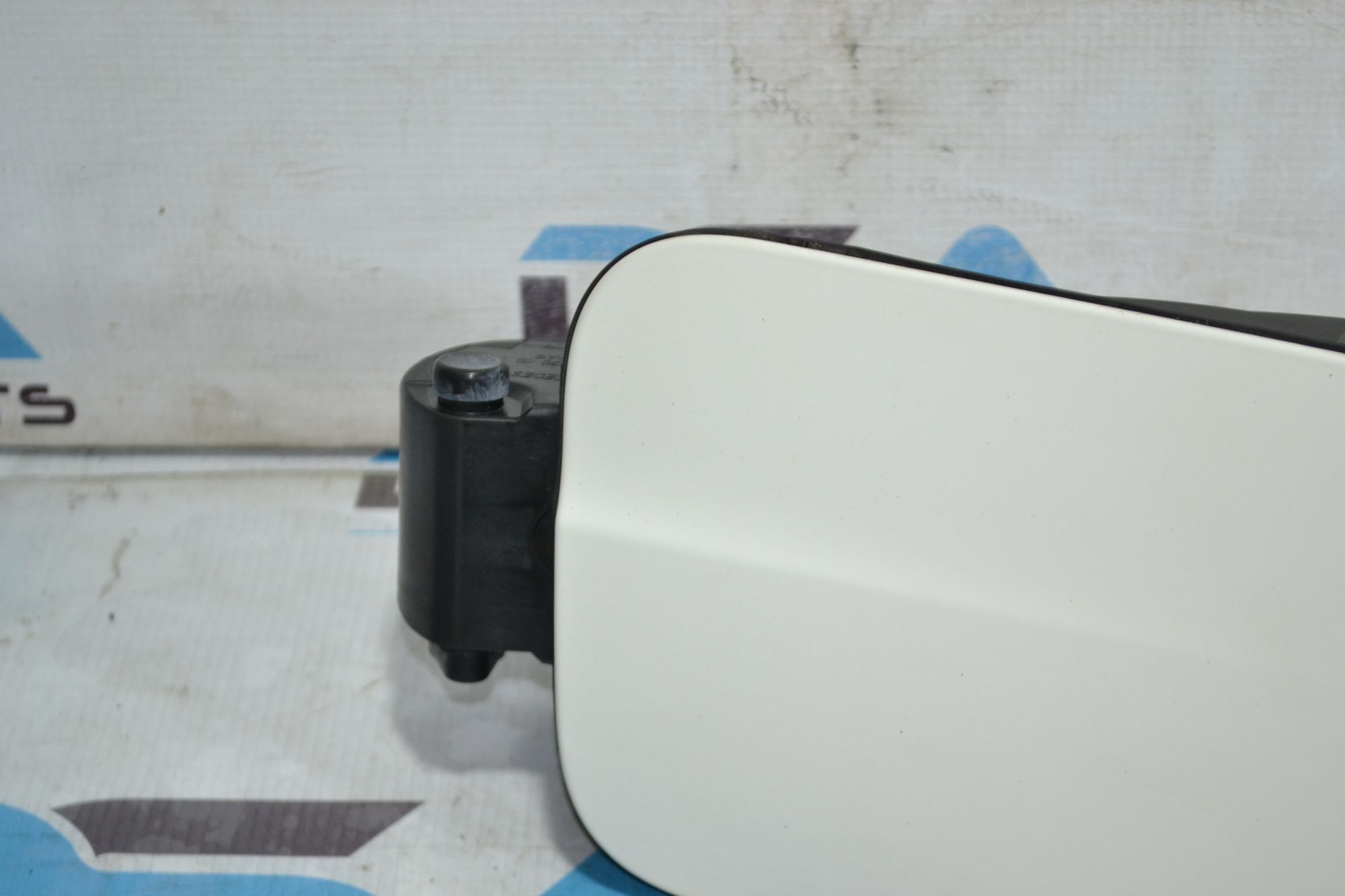 https://ycs.partsauto.market/partsauto-images/thmbs/userImages/b7628e092085f1f91467af1afb6e7630/part/873d9eb9-ddd6-4c09-9996-c81d826dbea5_1784964083912.jpg