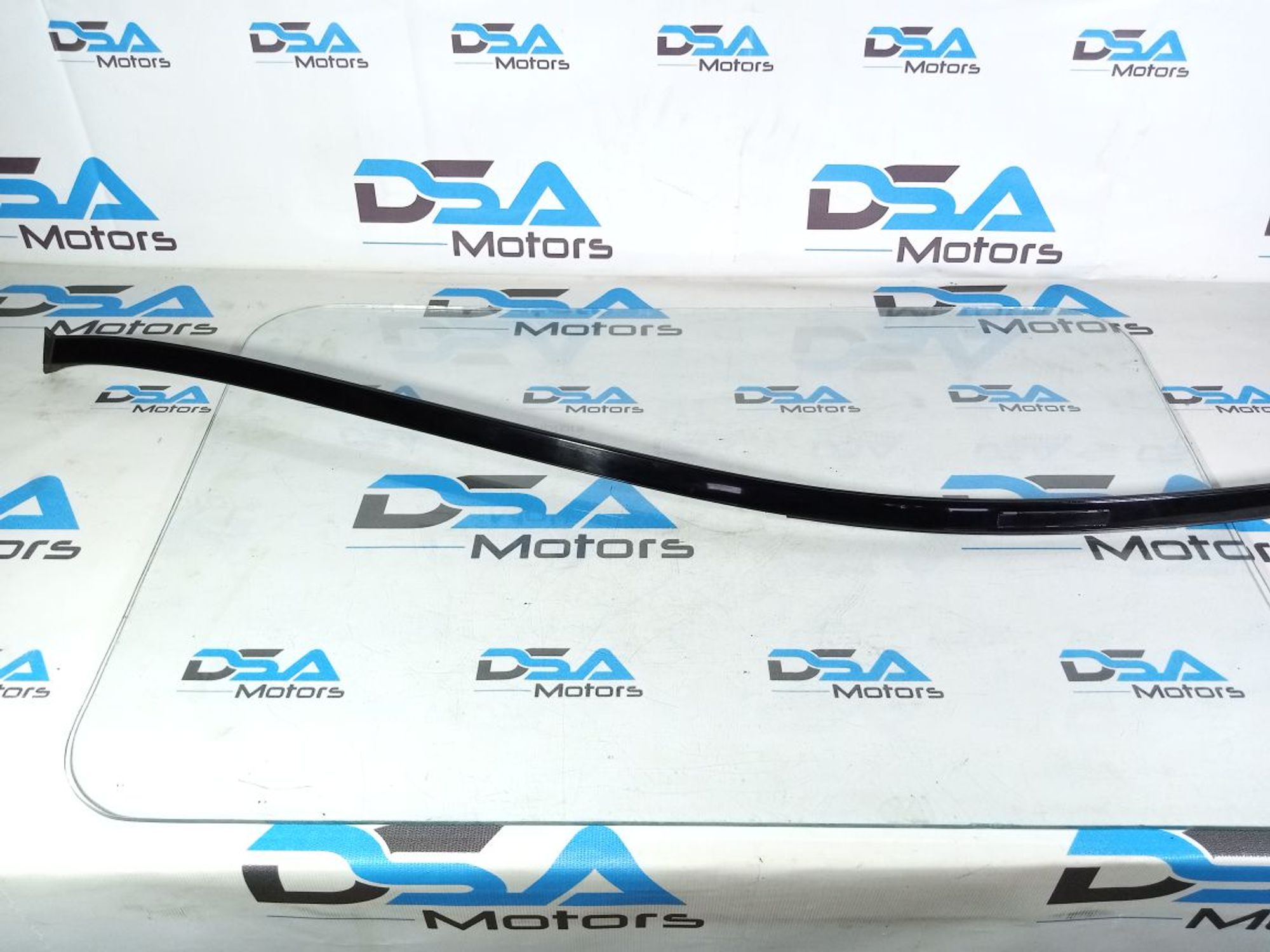 https://ycs.partsauto.market/partsauto-images/thmbs/userImages/b7628e092085f1f91467af1afb6e7630/part/8777185b-8401-4943-929c-16b33c55a364_1745327330034.jpg