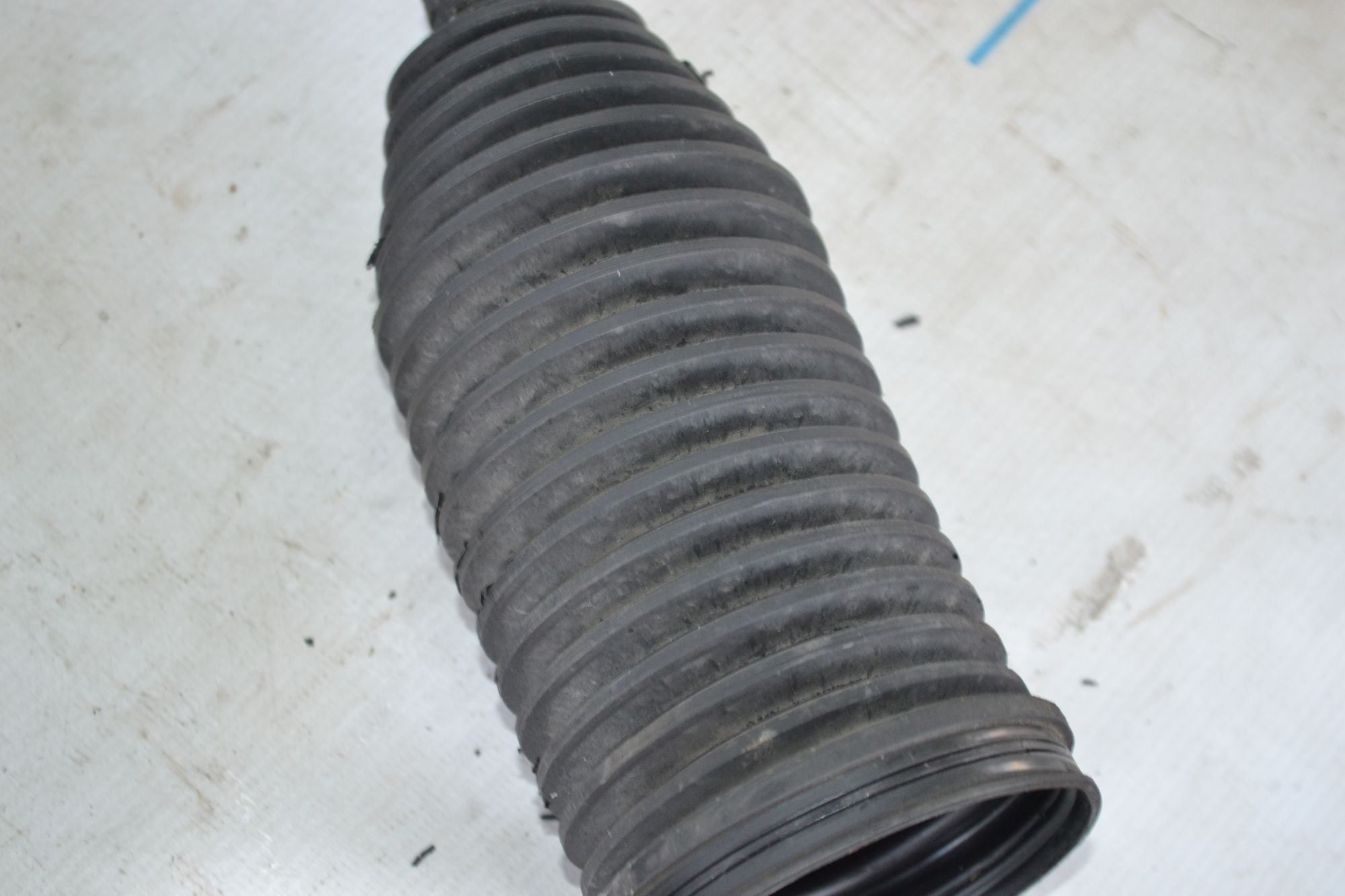 https://ycs.partsauto.market/partsauto-images/thmbs/userImages/b7628e092085f1f91467af1afb6e7630/part/88813b33-1978-46c5-8ece-6d9a25c58799_1785312534486.jpg