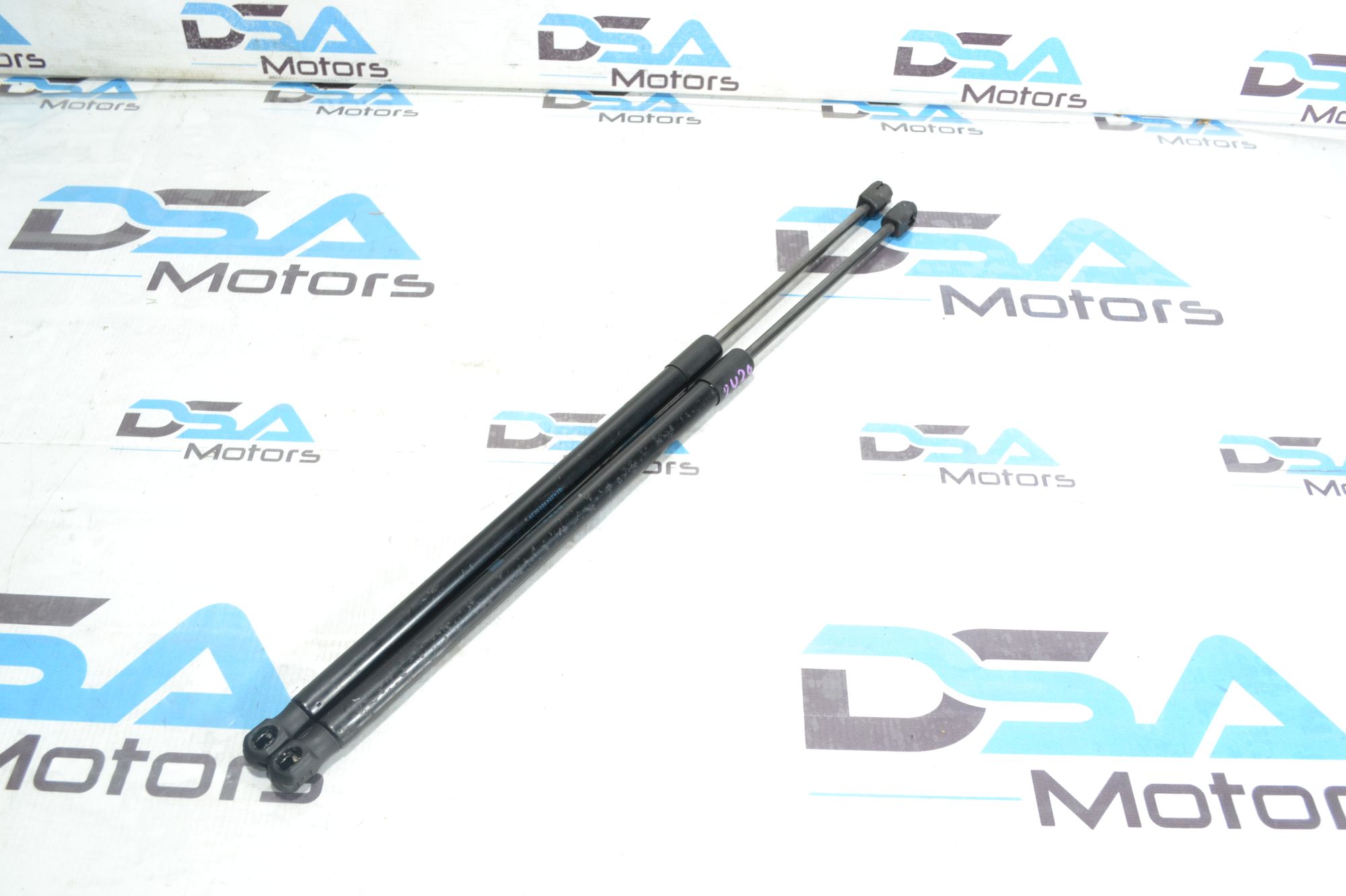 https://ycs.partsauto.market/partsauto-images/thmbs/userImages/b7628e092085f1f91467af1afb6e7630/part/889d121f-f182-412d-a87c-a7a6af4f239b_1780397086900.jpg