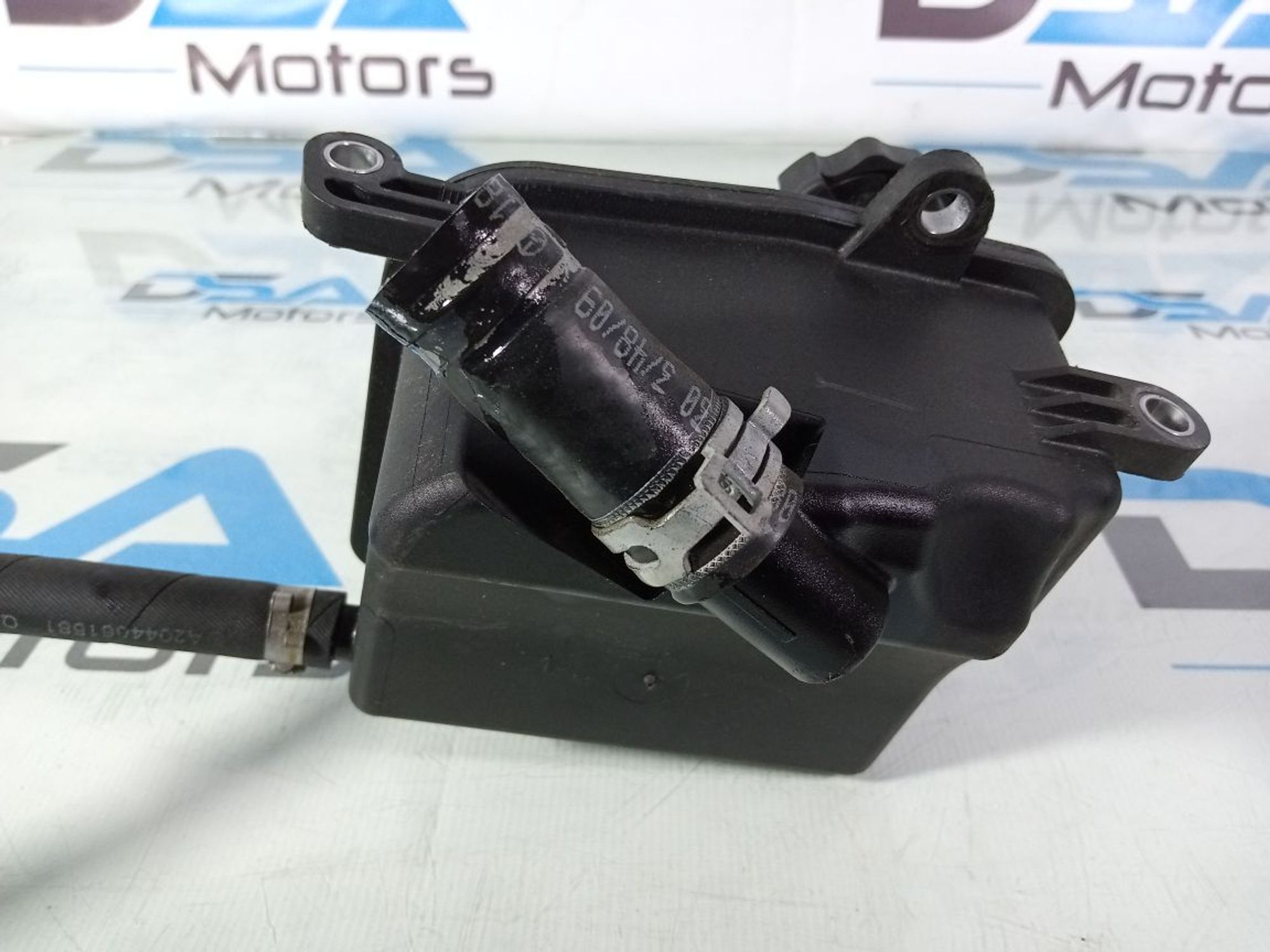 https://ycs.partsauto.market/partsauto-images/thmbs/userImages/b7628e092085f1f91467af1afb6e7630/part/88e28dae-a28a-4d28-9157-604a942ecc58_1741114907984.jpg