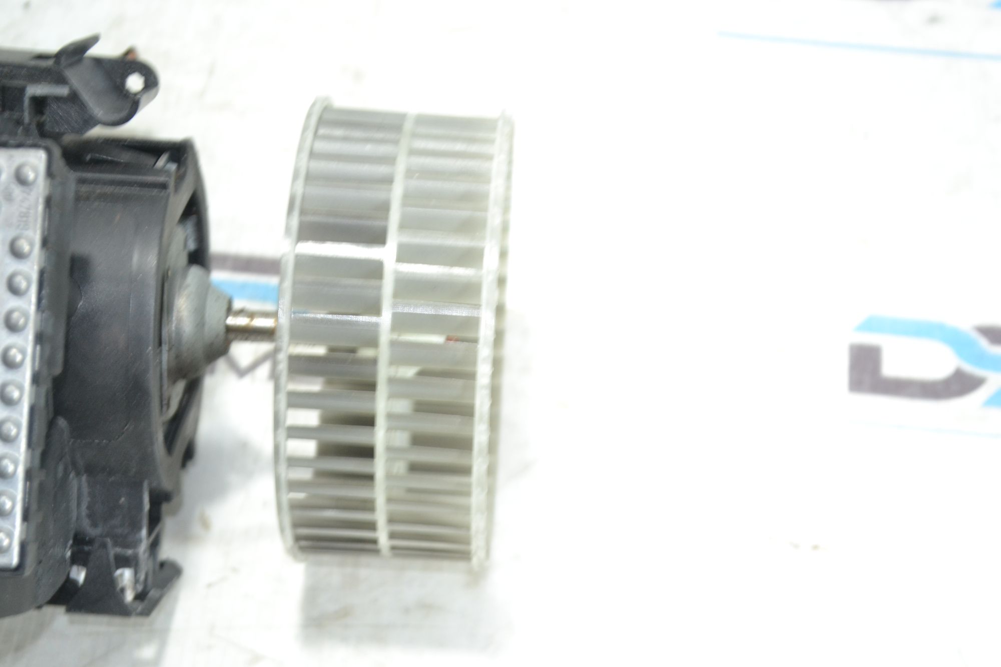 https://ycs.partsauto.market/partsauto-images/thmbs/userImages/b7628e092085f1f91467af1afb6e7630/part/8972b321-b4c5-4d30-82d9-53d24535cded_1781092480688.jpg