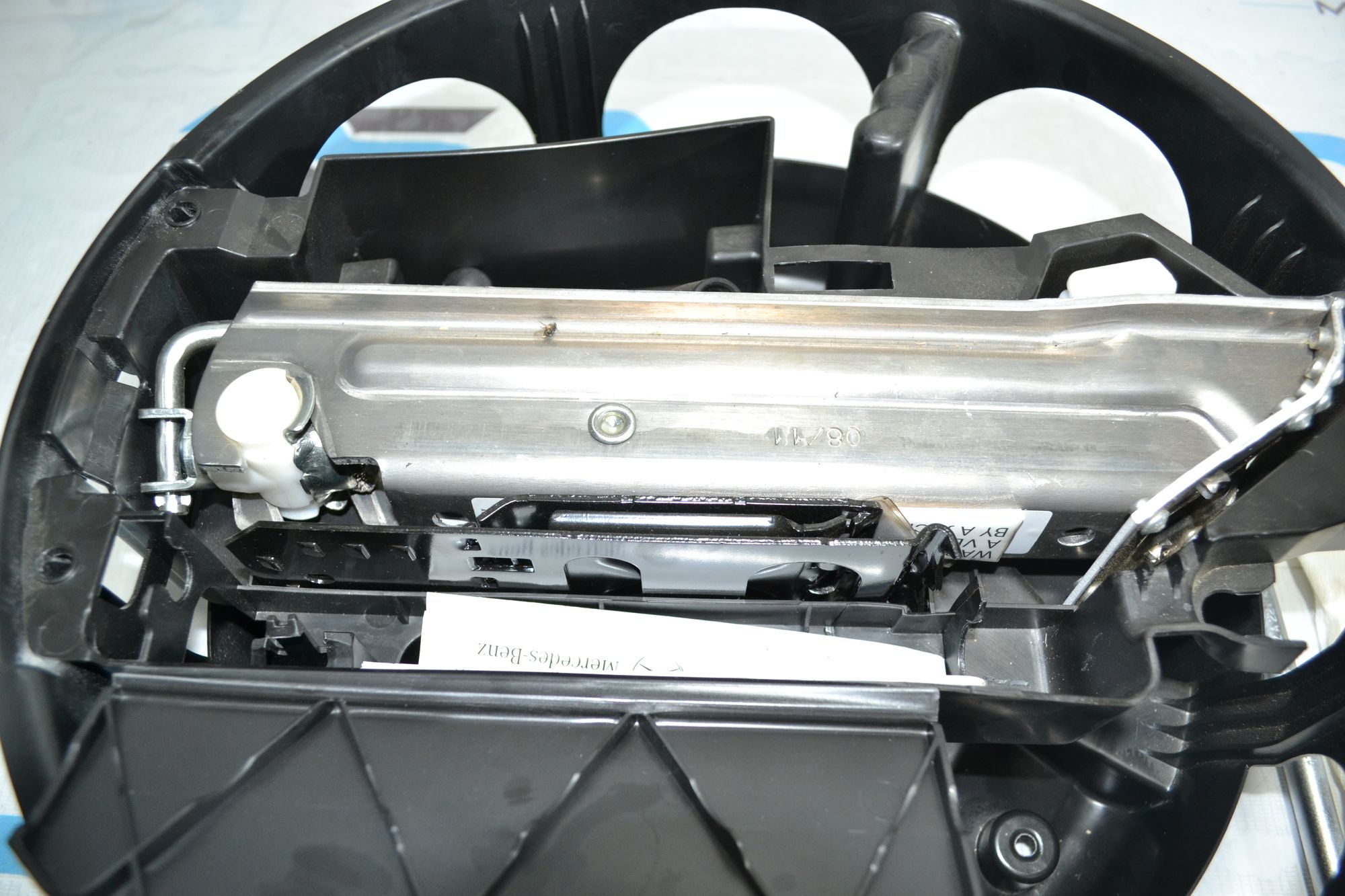 Ящик для инструментов оригинал Mercedes W204/Х204 из Японии, 5900 рублей, Кореновск
