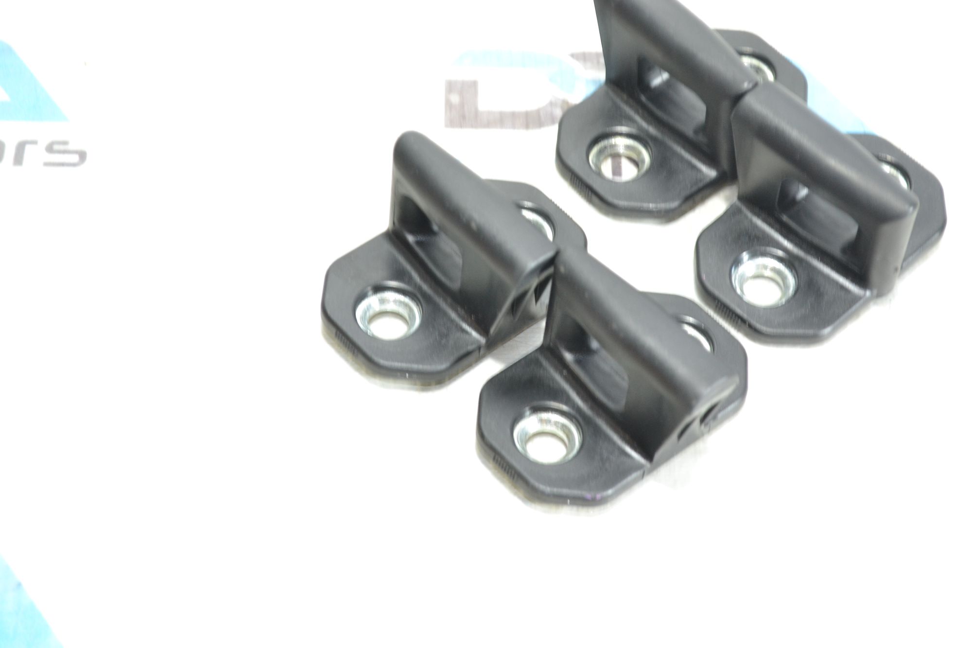 https://ycs.partsauto.market/partsauto-images/thmbs/userImages/b7628e092085f1f91467af1afb6e7630/part/8a6e1a81-4dd2-4434-94a7-ff0155819d47_1781611652629.jpg