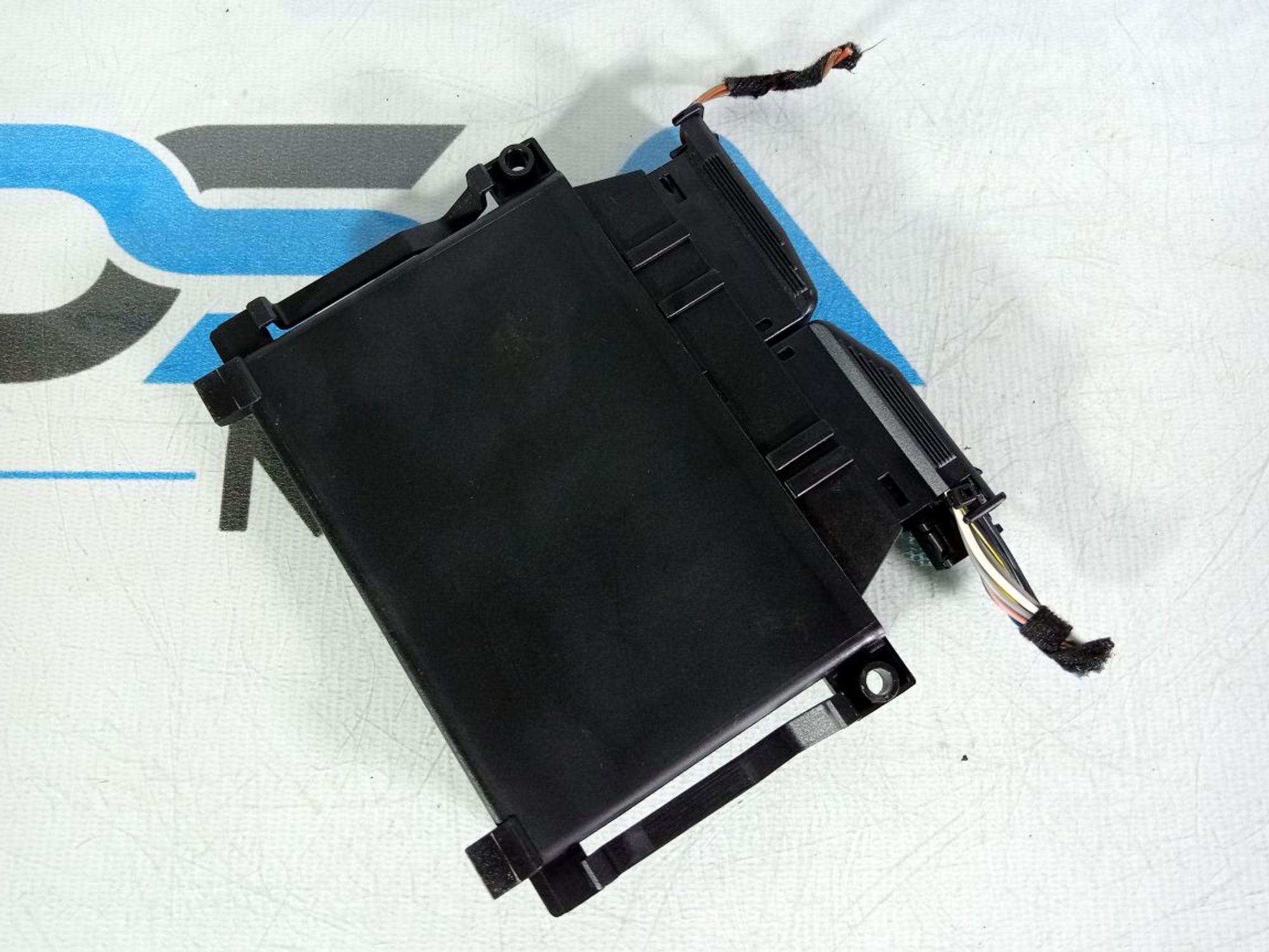 https://ycs.partsauto.market/partsauto-images/thmbs/userImages/b7628e092085f1f91467af1afb6e7630/part/8ab01764-04f4-4198-b97e-bf8ee204e143_1746543126501.jpg