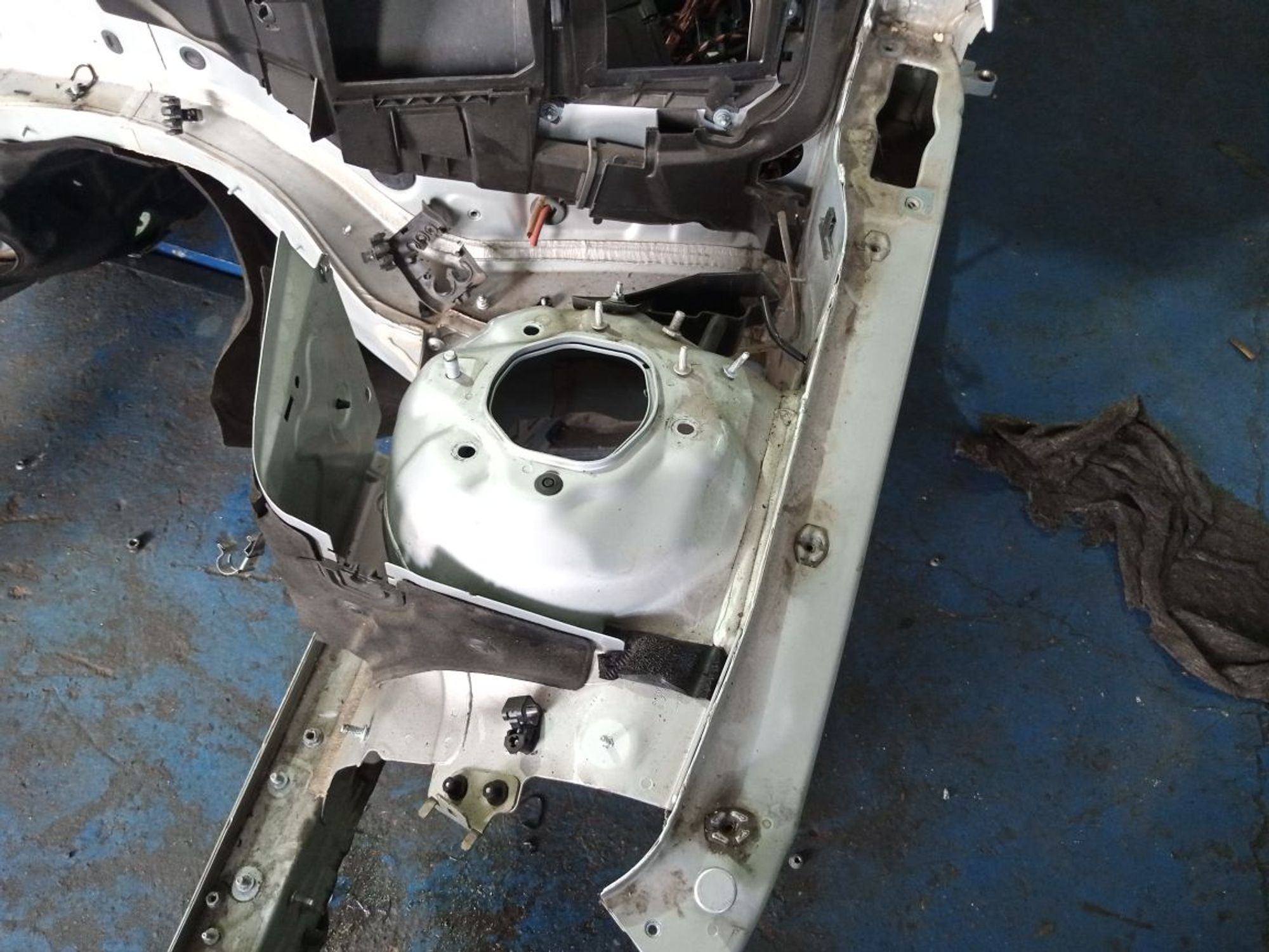 https://ycs.partsauto.market/partsauto-images/thmbs/userImages/b7628e092085f1f91467af1afb6e7630/part/8af0691d-d70f-4bad-9a51-74a727502041_1749732754006.jpg