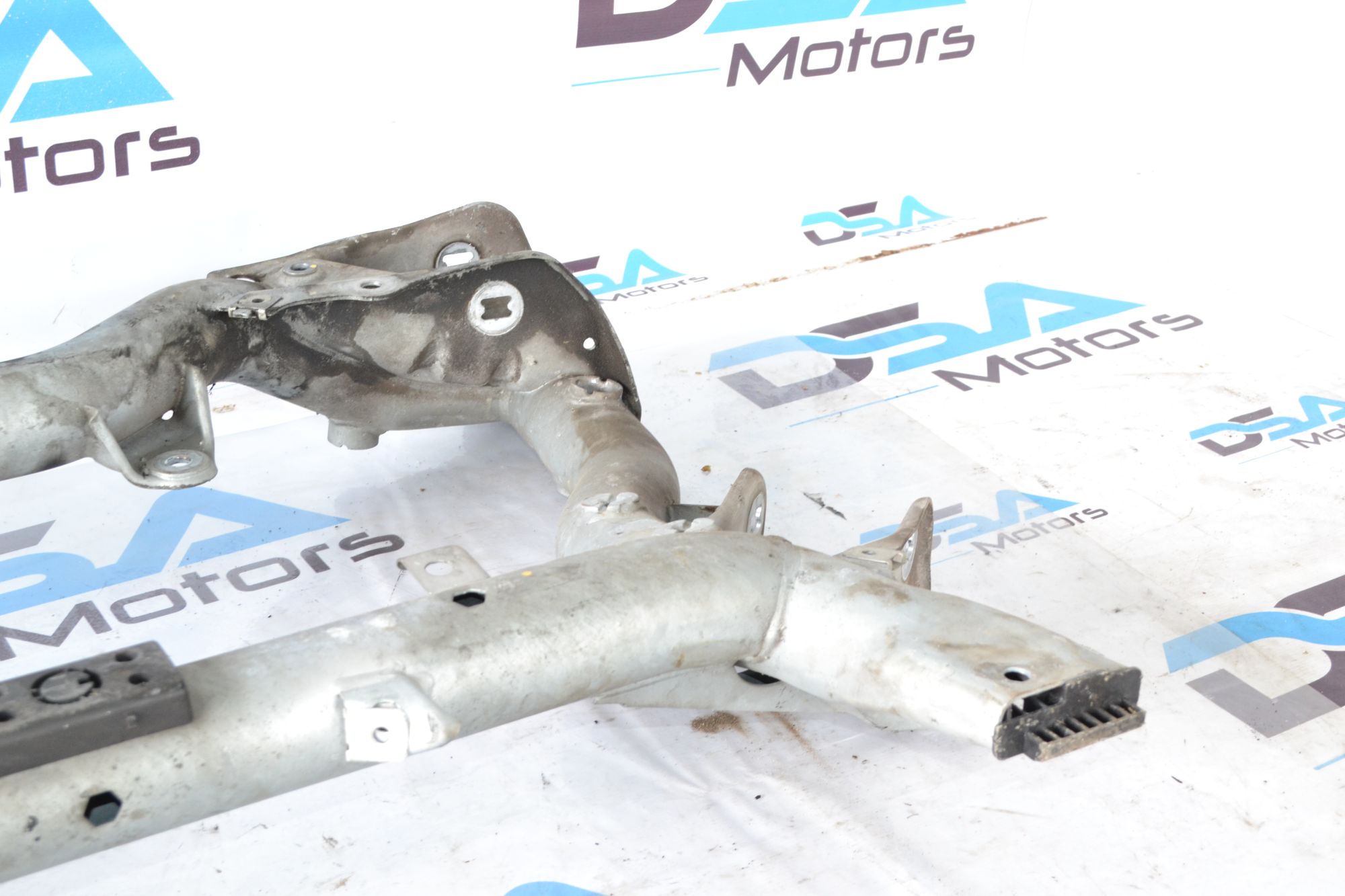 https://ycs.partsauto.market/partsauto-images/thmbs/userImages/b7628e092085f1f91467af1afb6e7630/part/8c1afbe4-6b24-48e2-9eb5-46a0aee8ecd7_1781610657902.jpg