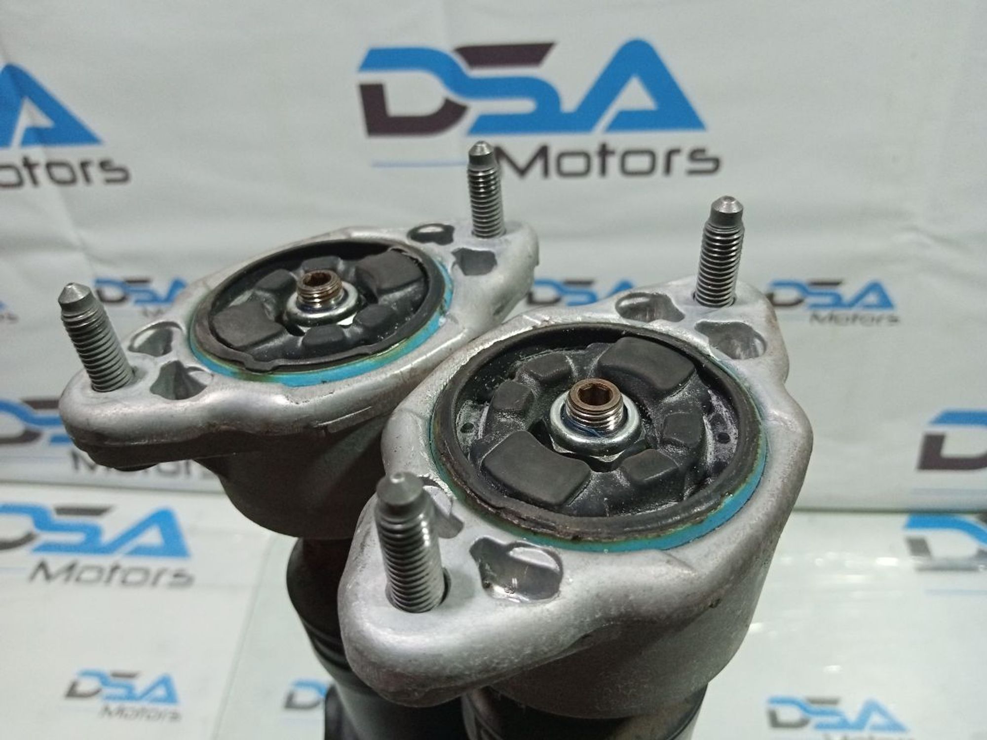 https://ycs.partsauto.market/partsauto-images/thmbs/userImages/b7628e092085f1f91467af1afb6e7630/part/8c684b64-8e11-4684-9578-45c4ca12273f_1749181679078.jpg