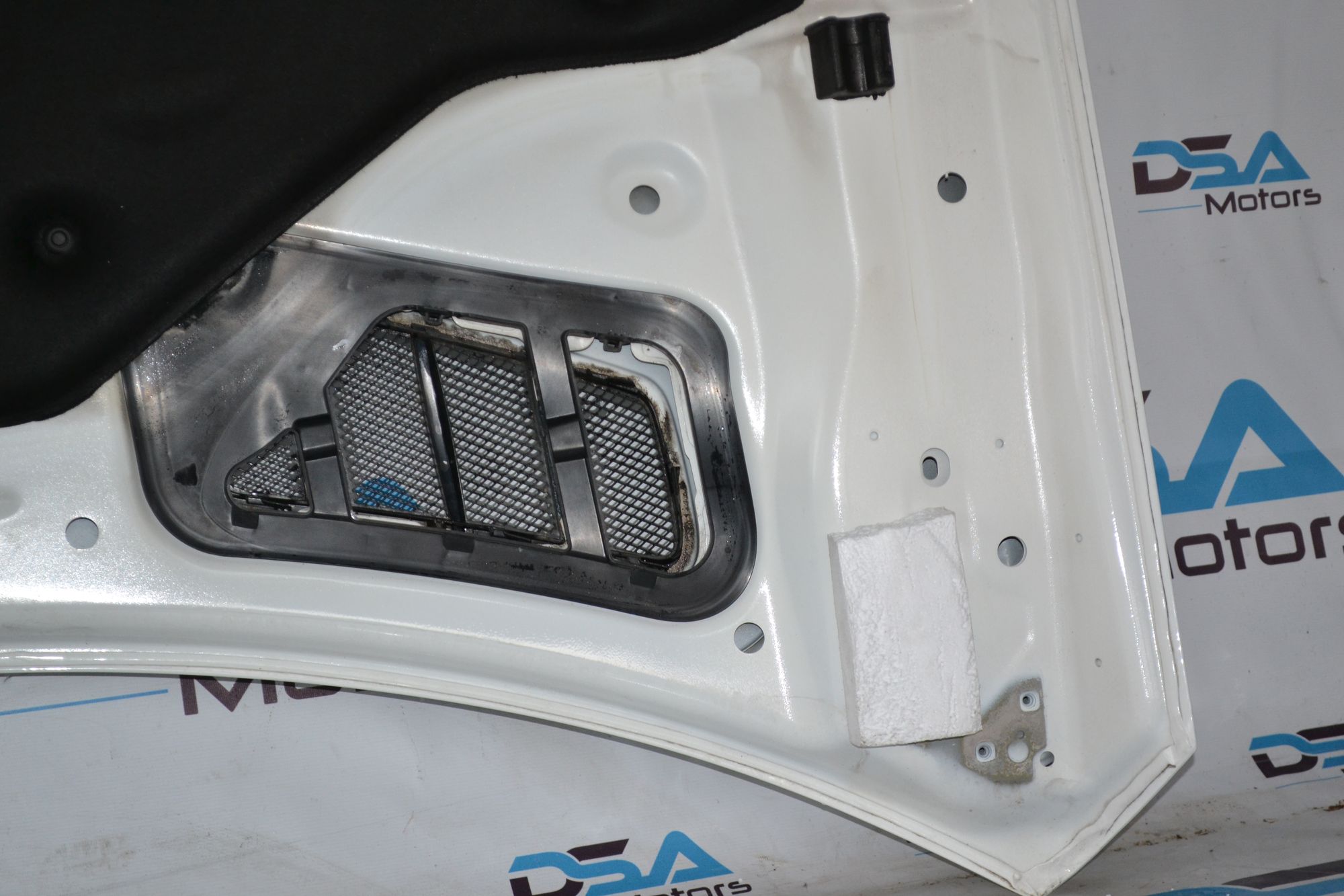 https://ycs.partsauto.market/partsauto-images/thmbs/userImages/b7628e092085f1f91467af1afb6e7630/part/8c8477e0-1f95-465c-94ca-84c8b7788d5e_1784285868191.jpg