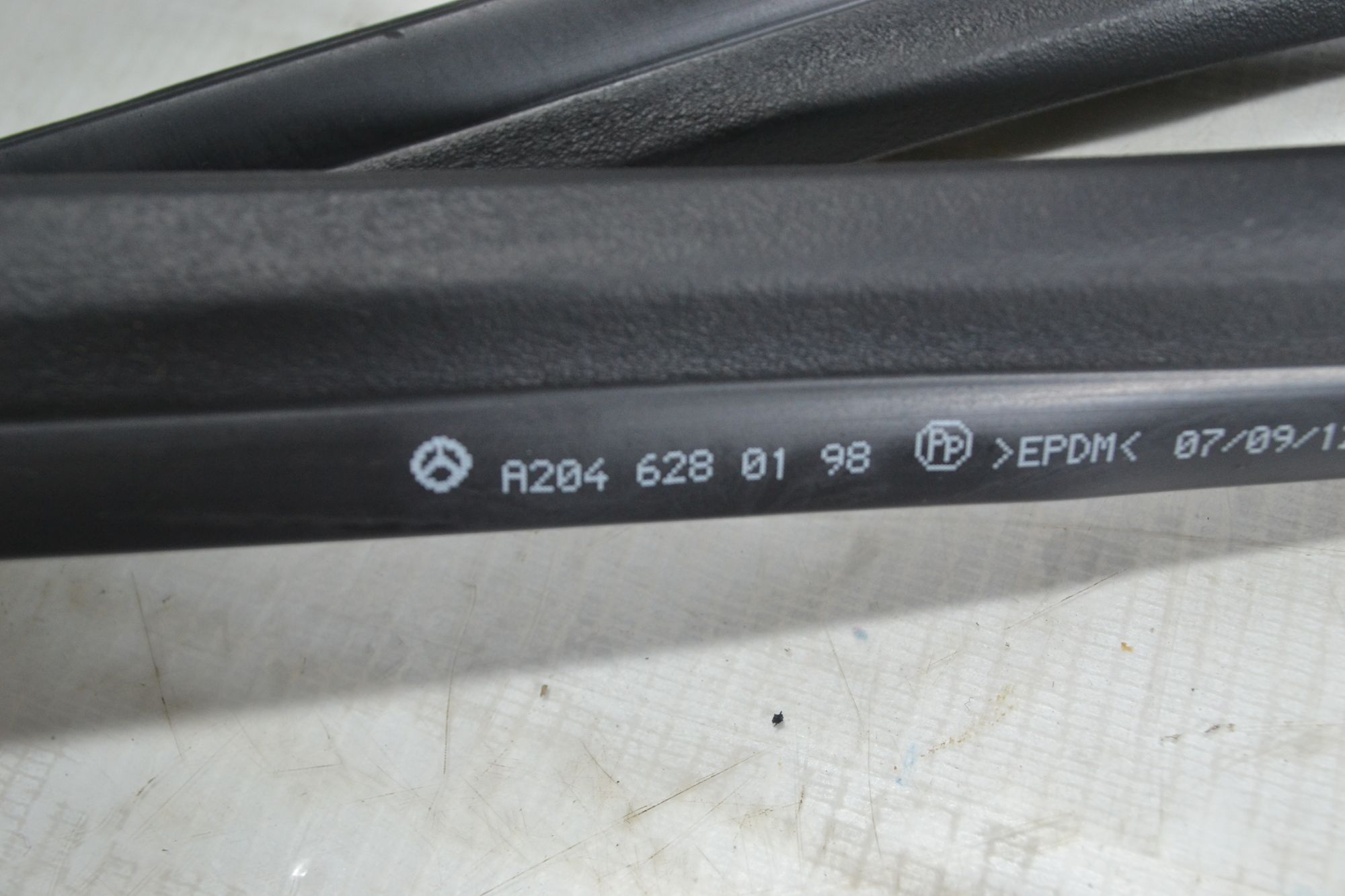 https://ycs.partsauto.market/partsauto-images/thmbs/userImages/b7628e092085f1f91467af1afb6e7630/part/8c8b538b-8e5c-49af-8266-aa72874e8799_1781260222837.jpg