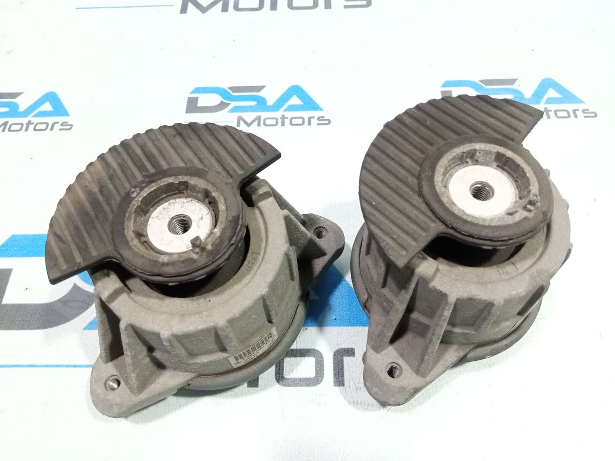 https://ycs.partsauto.market/partsauto-images/thmbs/userImages/b7628e092085f1f91467af1afb6e7630/part/8cbe2348-f43e-4c27-9fad-d832796083d1_1748850058482.jpg