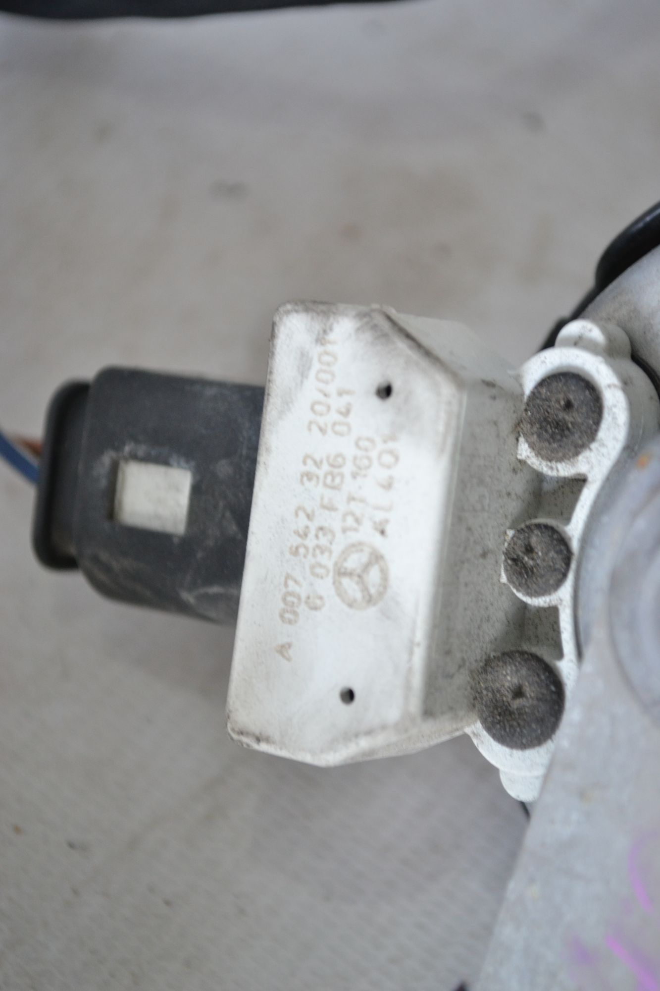 https://ycs.partsauto.market/partsauto-images/thmbs/userImages/b7628e092085f1f91467af1afb6e7630/part/8dc2a591-57fa-44d0-bba2-31efd7068e37_1785242774601.jpg