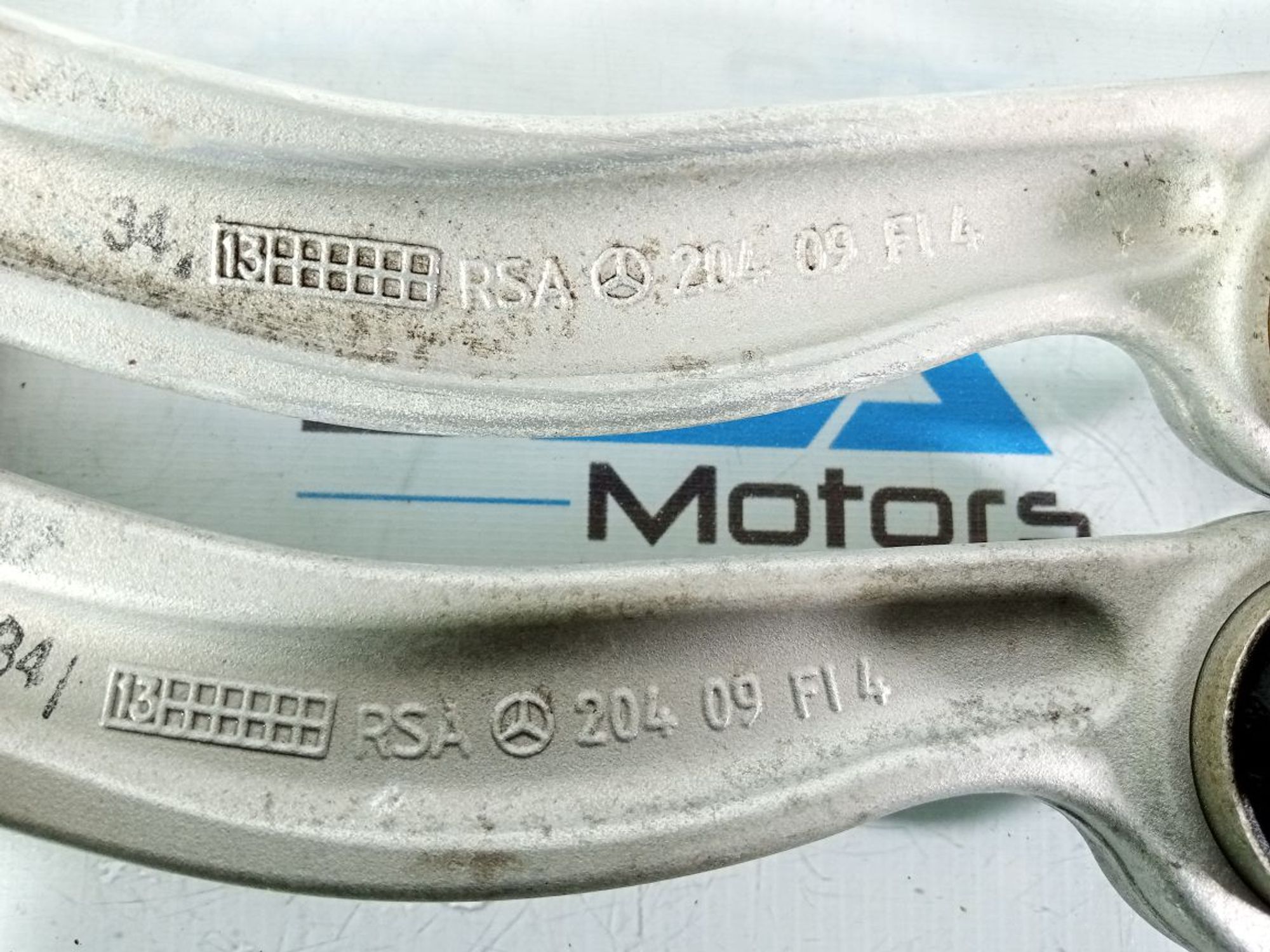 https://ycs.partsauto.market/partsauto-images/thmbs/userImages/b7628e092085f1f91467af1afb6e7630/part/8e261482-13a3-497f-8378-ca9654e986d3_1736934730266.jpg