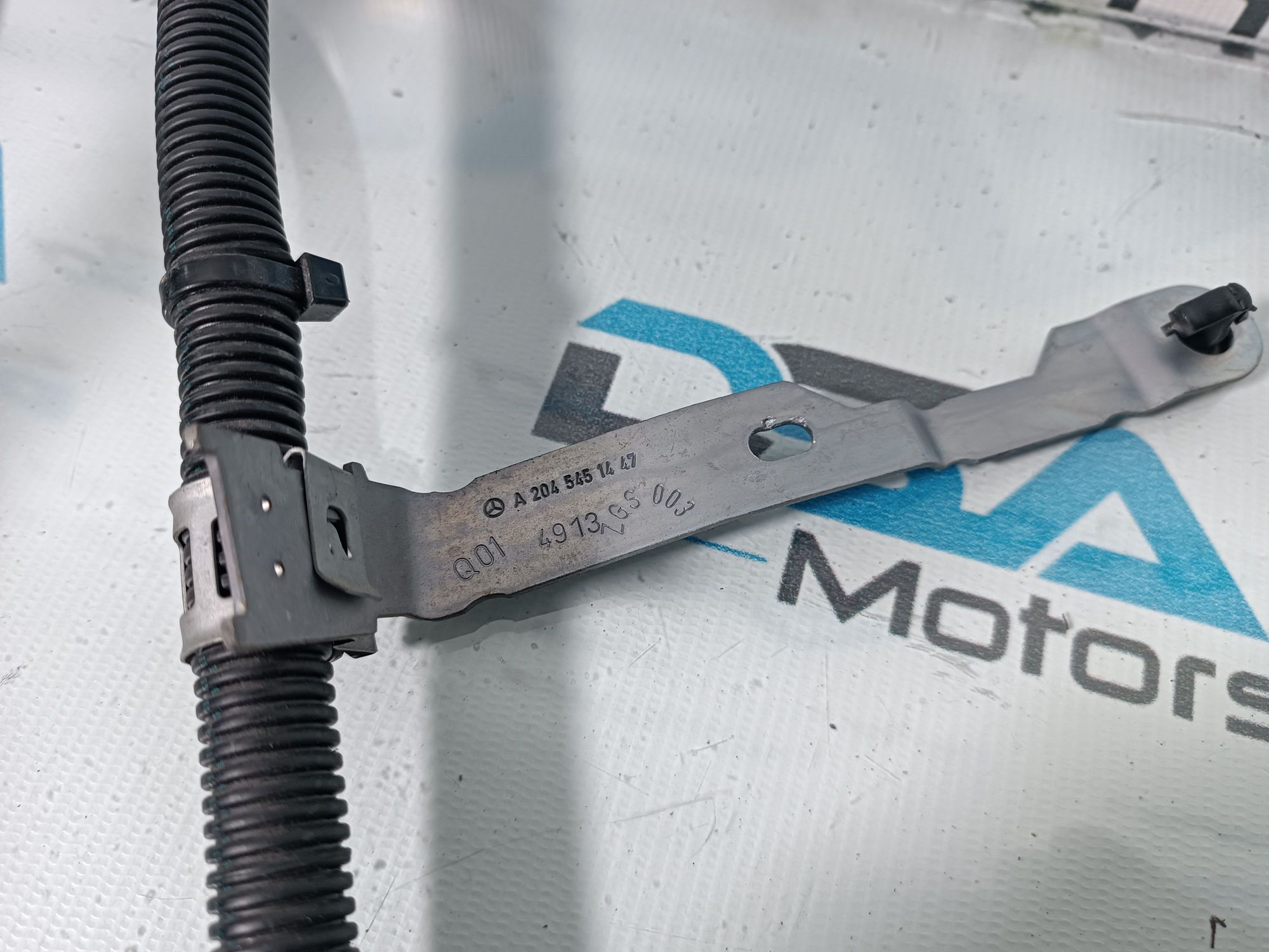 https://ycs.partsauto.market/partsauto-images/thmbs/userImages/b7628e092085f1f91467af1afb6e7630/part/8e954840-6bf9-4c41-8721-e1d111d5a702_1700203603759.jpg