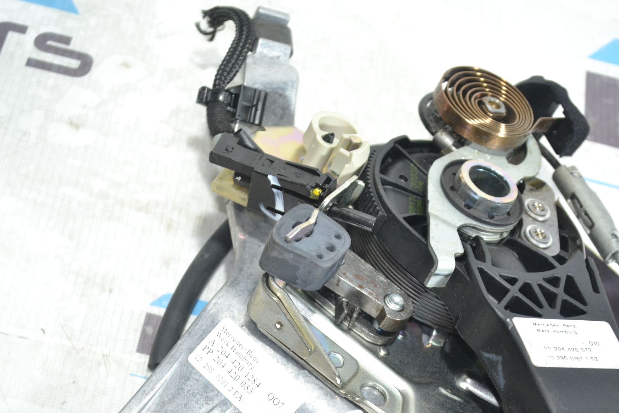 https://ycs.partsauto.market/partsauto-images/thmbs/userImages/b7628e092085f1f91467af1afb6e7630/part/8f3e27c1-9ab6-43e4-a40d-5b759f870326_1781169368927.jpg