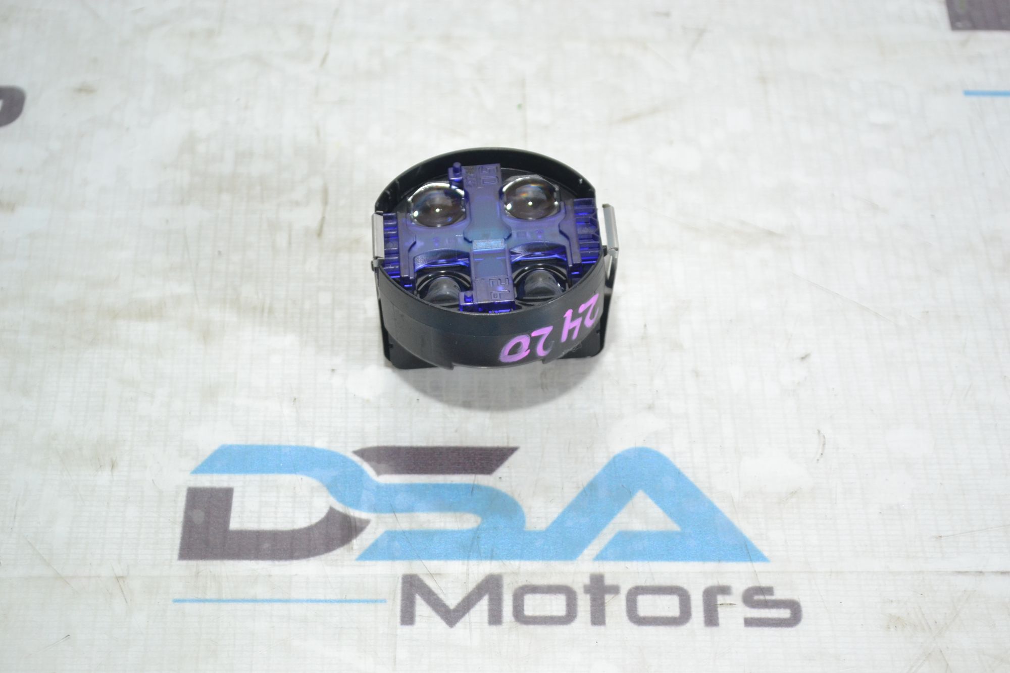 https://ycs.partsauto.market/partsauto-images/thmbs/userImages/b7628e092085f1f91467af1afb6e7630/part/8f5db863-6036-4b3c-9fe8-533a7ab91ead_1781241794096.jpg