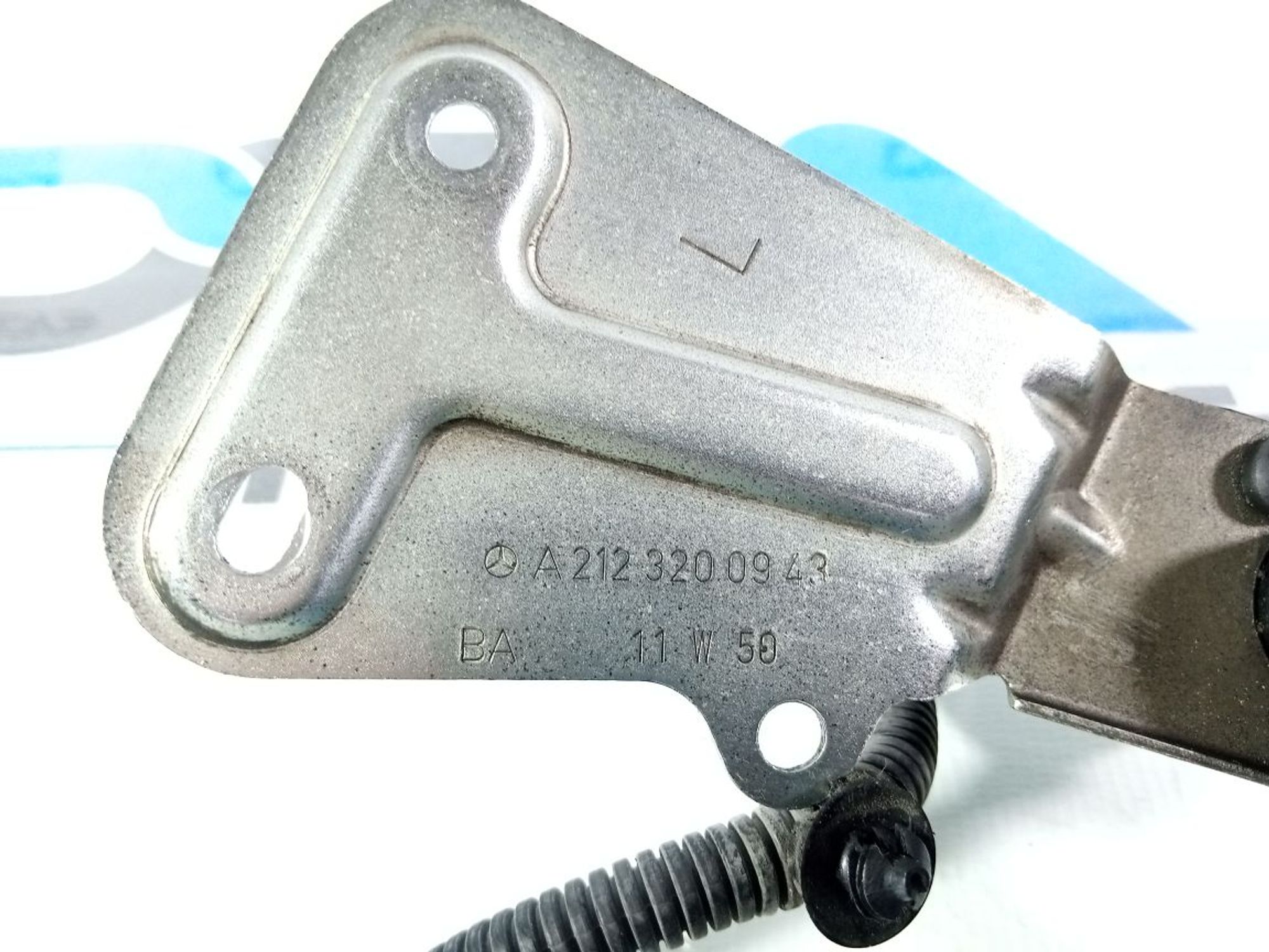 https://ycs.partsauto.market/partsauto-images/thmbs/userImages/b7628e092085f1f91467af1afb6e7630/part/90d31861-90ab-4cbb-80f1-aaa1530f2ede_1740143771974.jpg