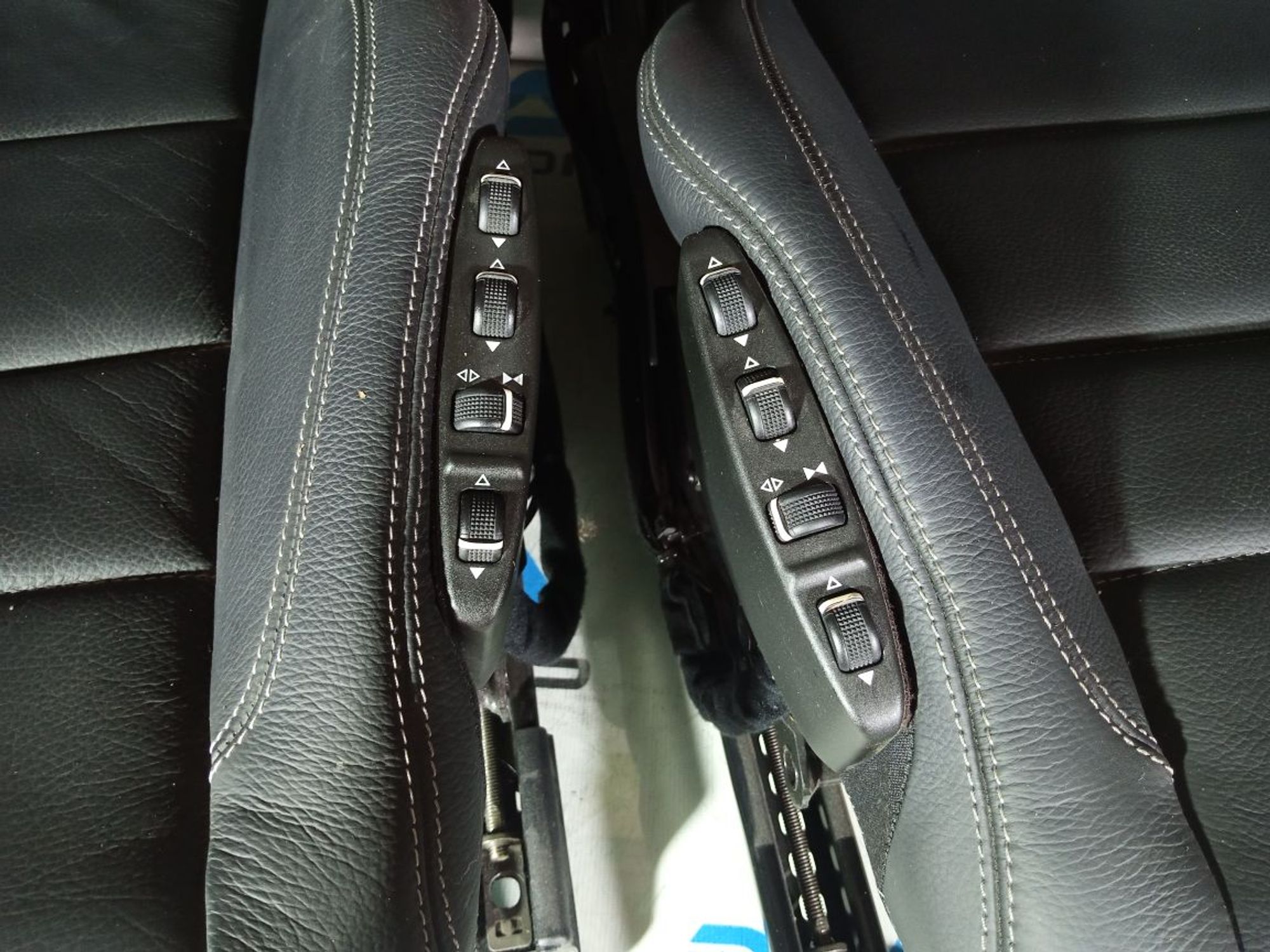 https://ycs.partsauto.market/partsauto-images/thmbs/userImages/b7628e092085f1f91467af1afb6e7630/part/90fd8677-56f8-4b73-a3b5-6c7f034330ea_1743064912917.jpg