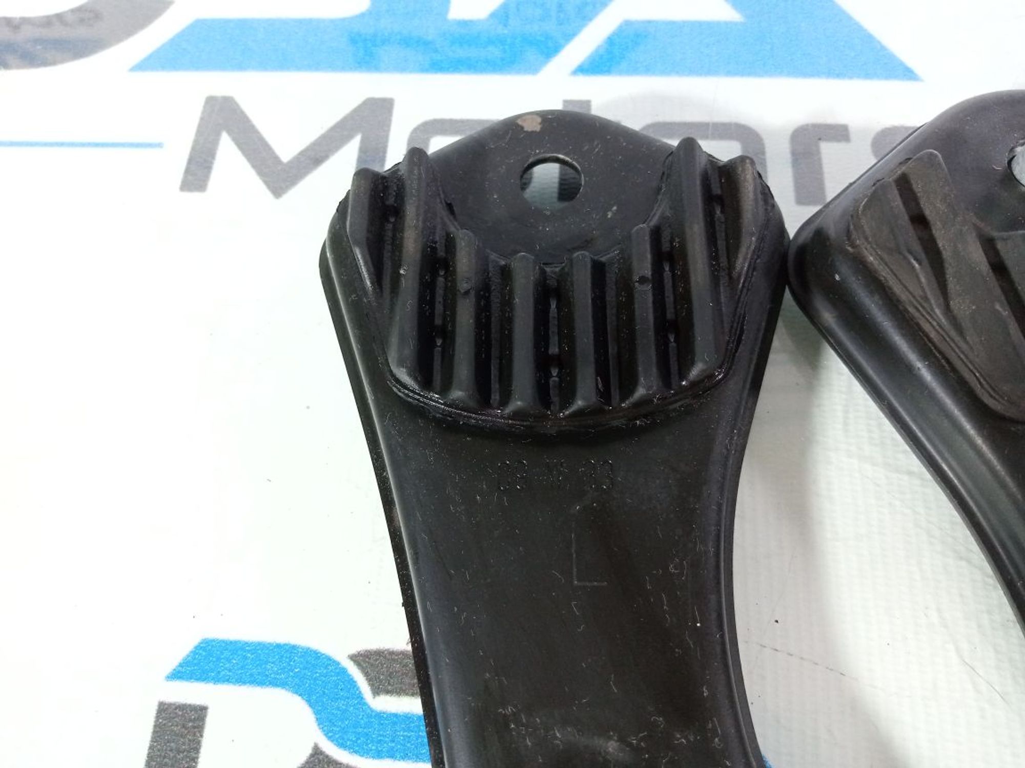 https://ycs.partsauto.market/partsauto-images/thmbs/userImages/b7628e092085f1f91467af1afb6e7630/part/911ac0da-0ecd-4150-a1d2-e6c934b0bdba_1740420743254.jpg