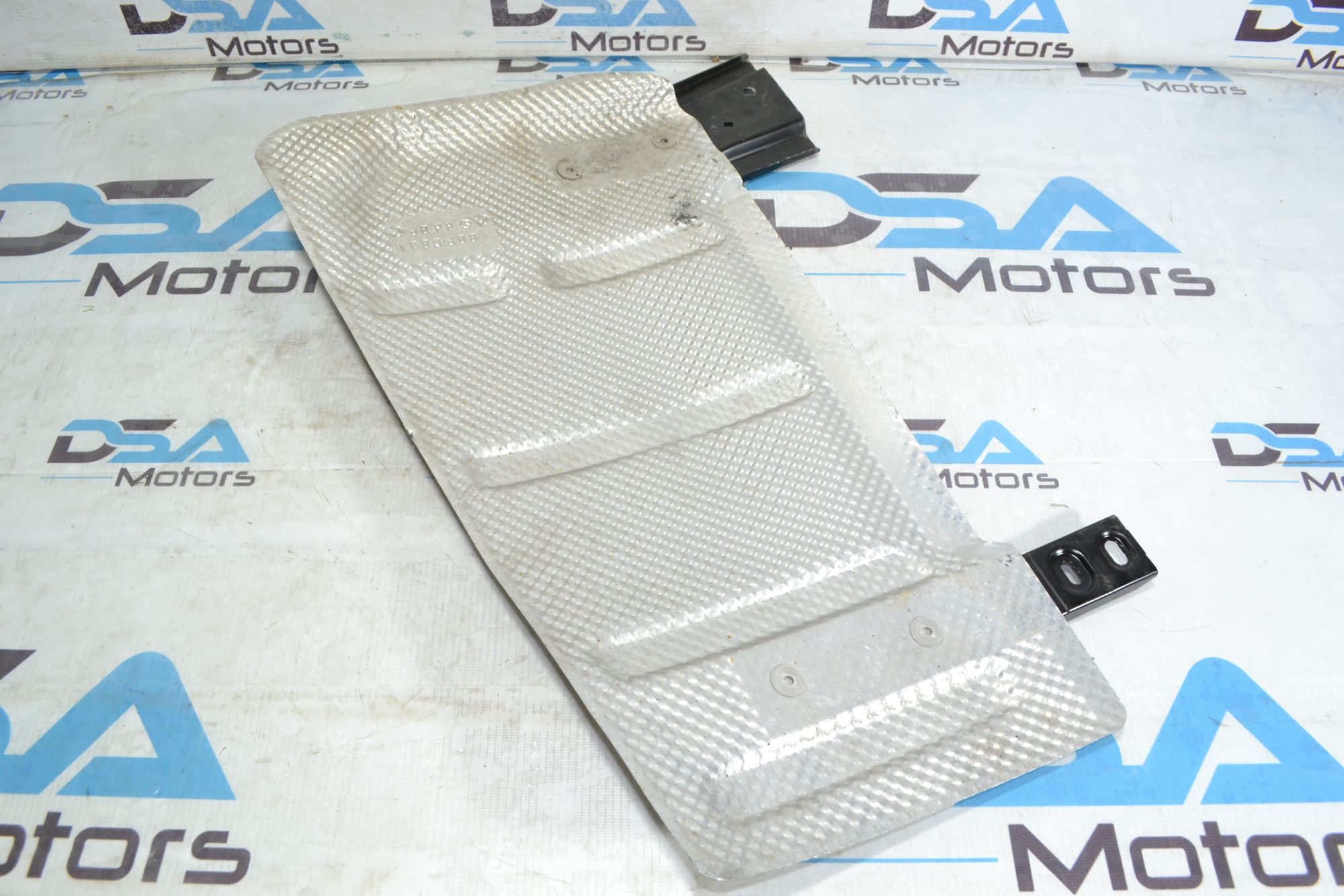 https://ycs.partsauto.market/partsauto-images/thmbs/userImages/b7628e092085f1f91467af1afb6e7630/part/920513ed-8576-4a2f-aa5d-06ff3b439908_1781612949648.jpg